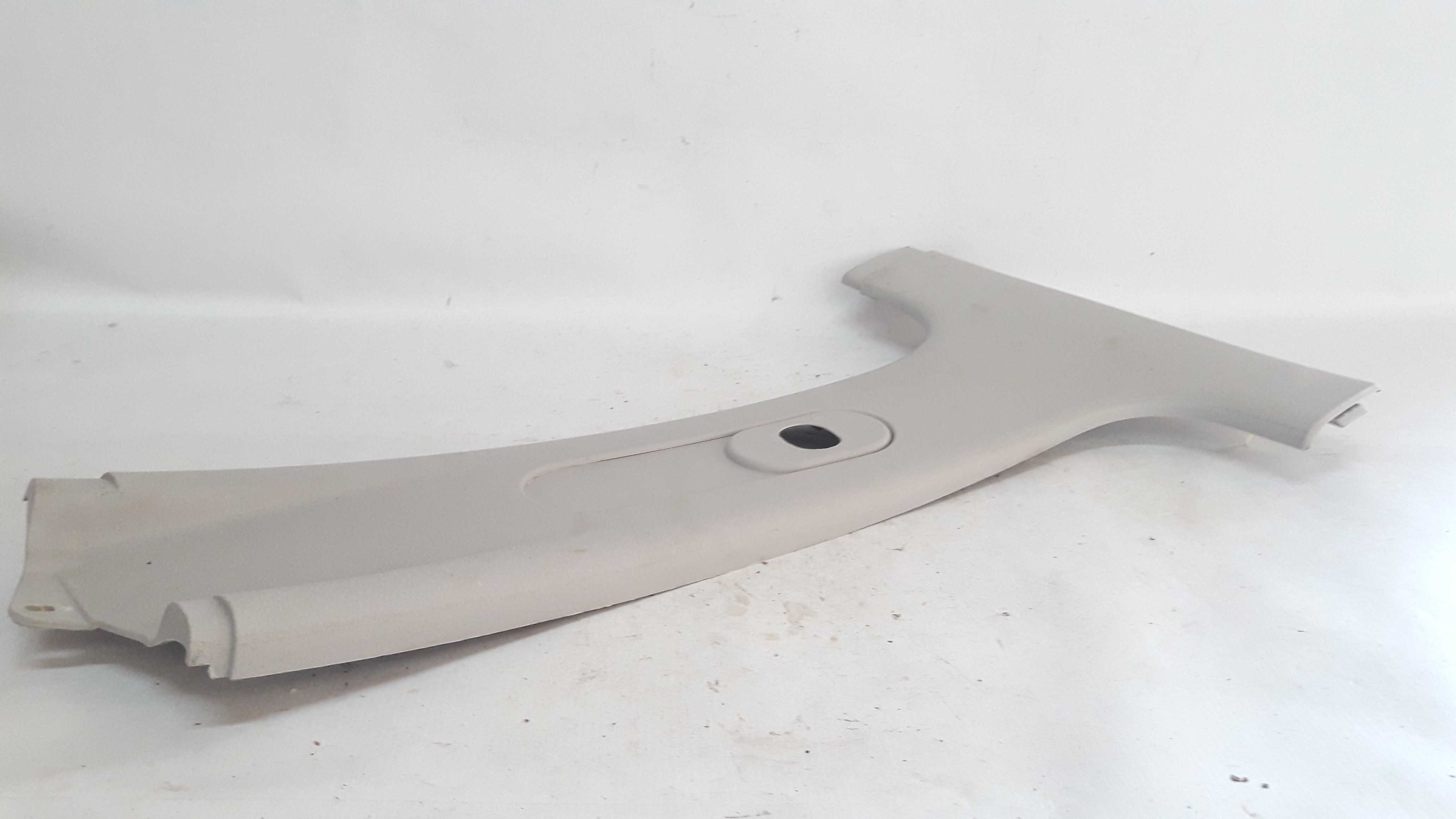 Moldura Coluna Central Direita Fox Space 16 A 22 5z4867244 3