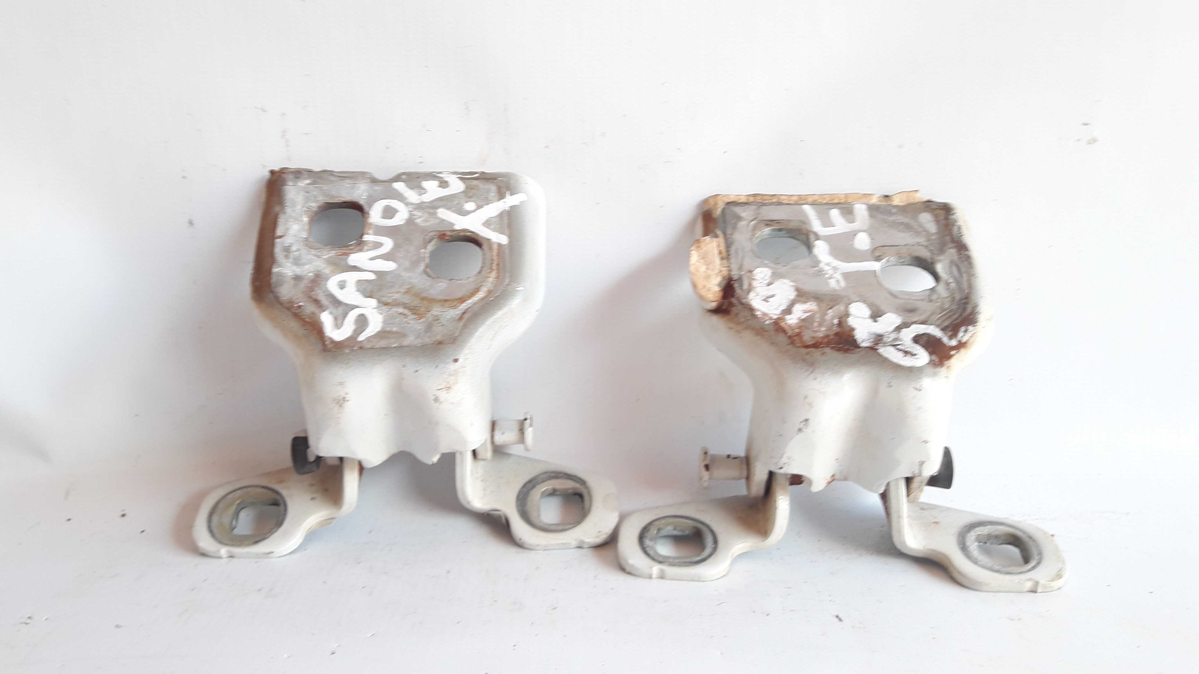 Dobradiças Porta Traseira Esquerda Renault Sandero 2007/12 1