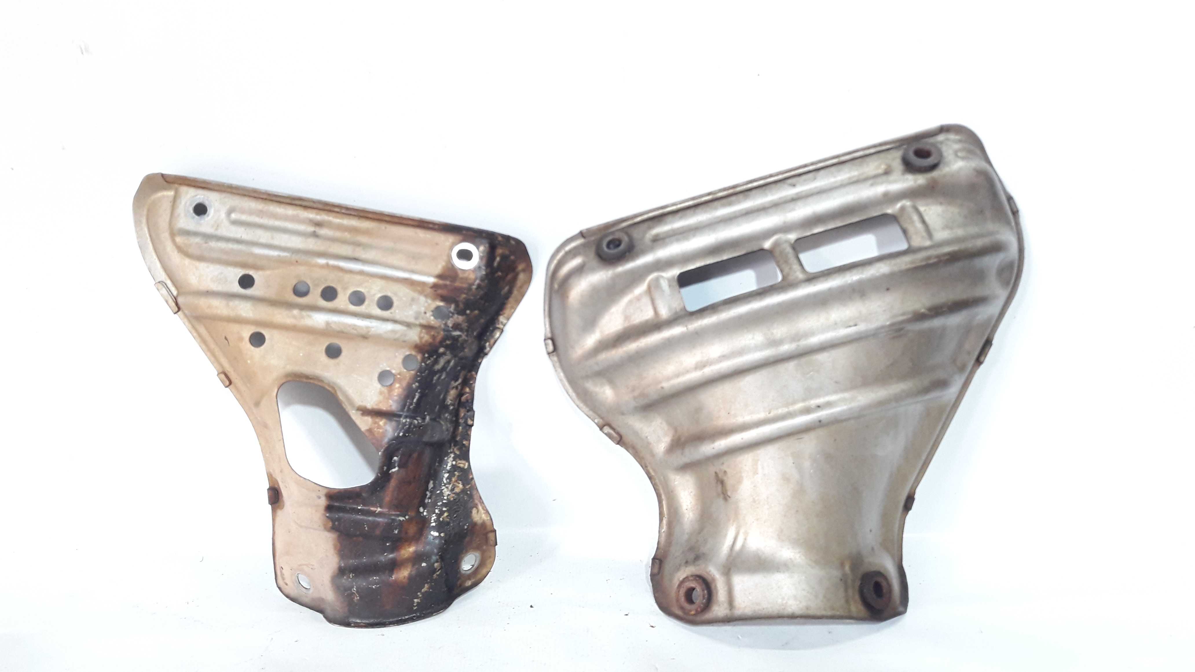 Par Defletor Calor Tubagem Escape Corolla 3/8 1