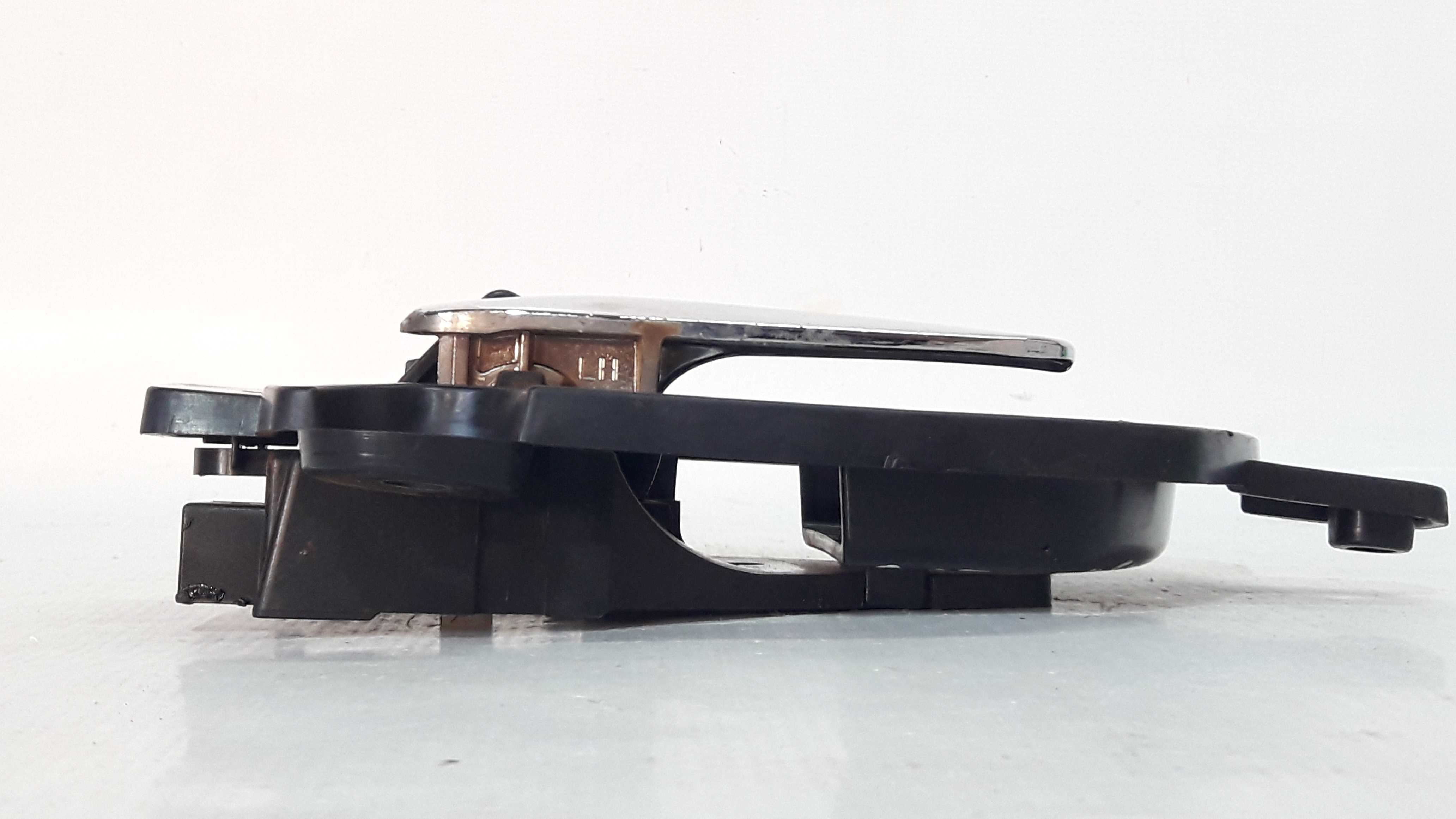 Maçaneta Interna Dianteira Esquerda Outlander 07/9 Spc01649 – Cromada – Dianteira 4