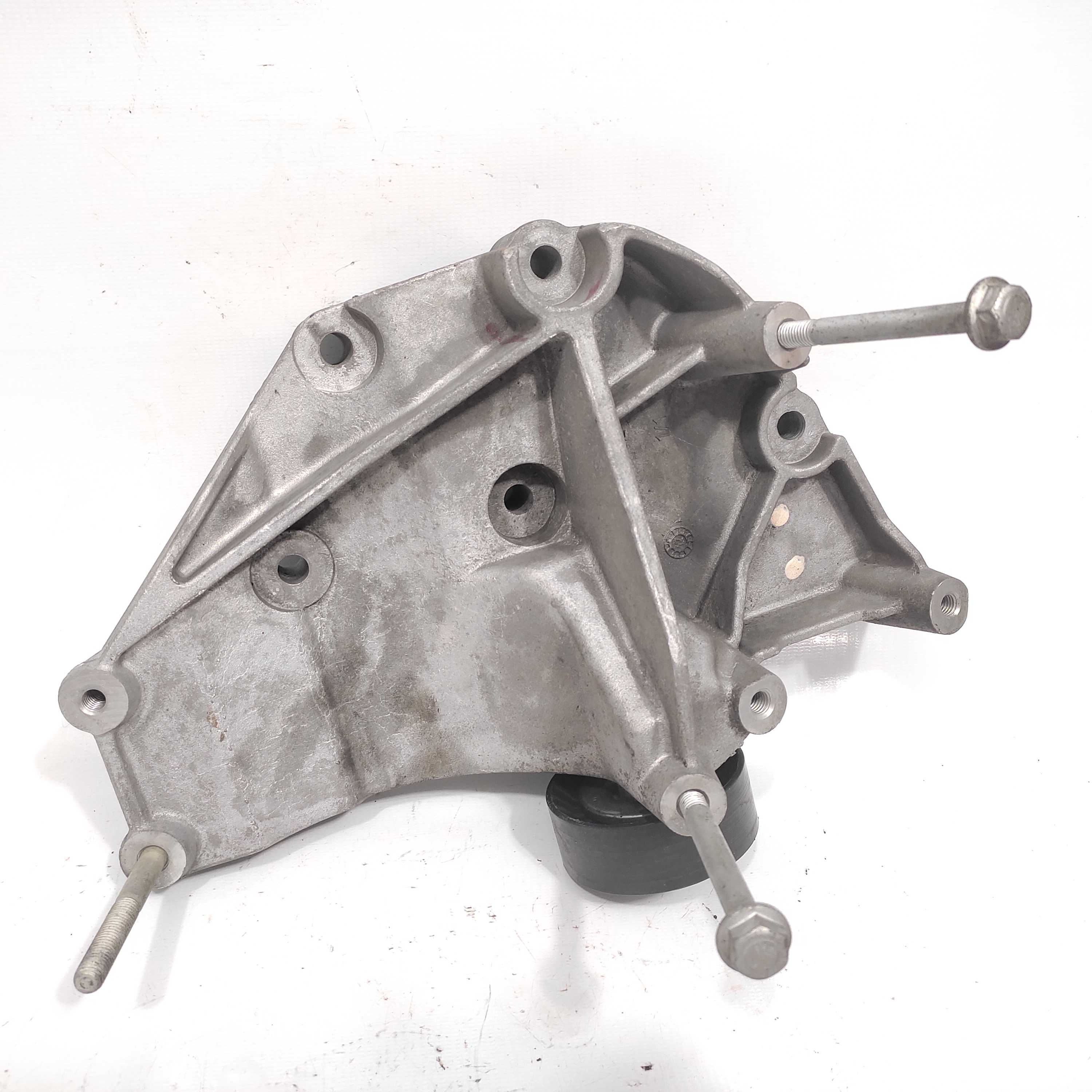 Suporte Compressor Ar Condicionado Ônix Original 1