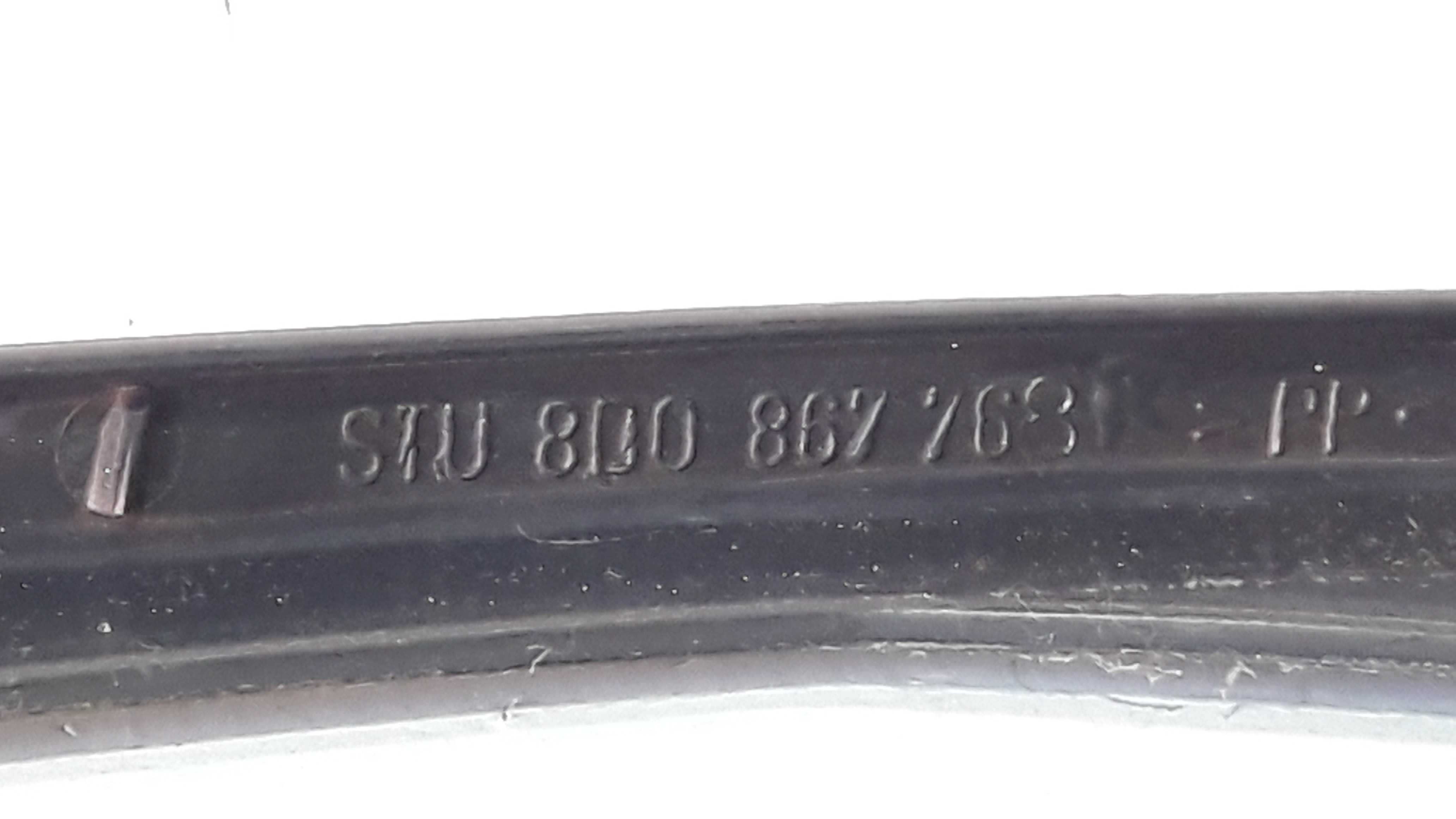 Moldura Direita Coluna Central Audi A4 97 8d0867768 24530 Preto 4