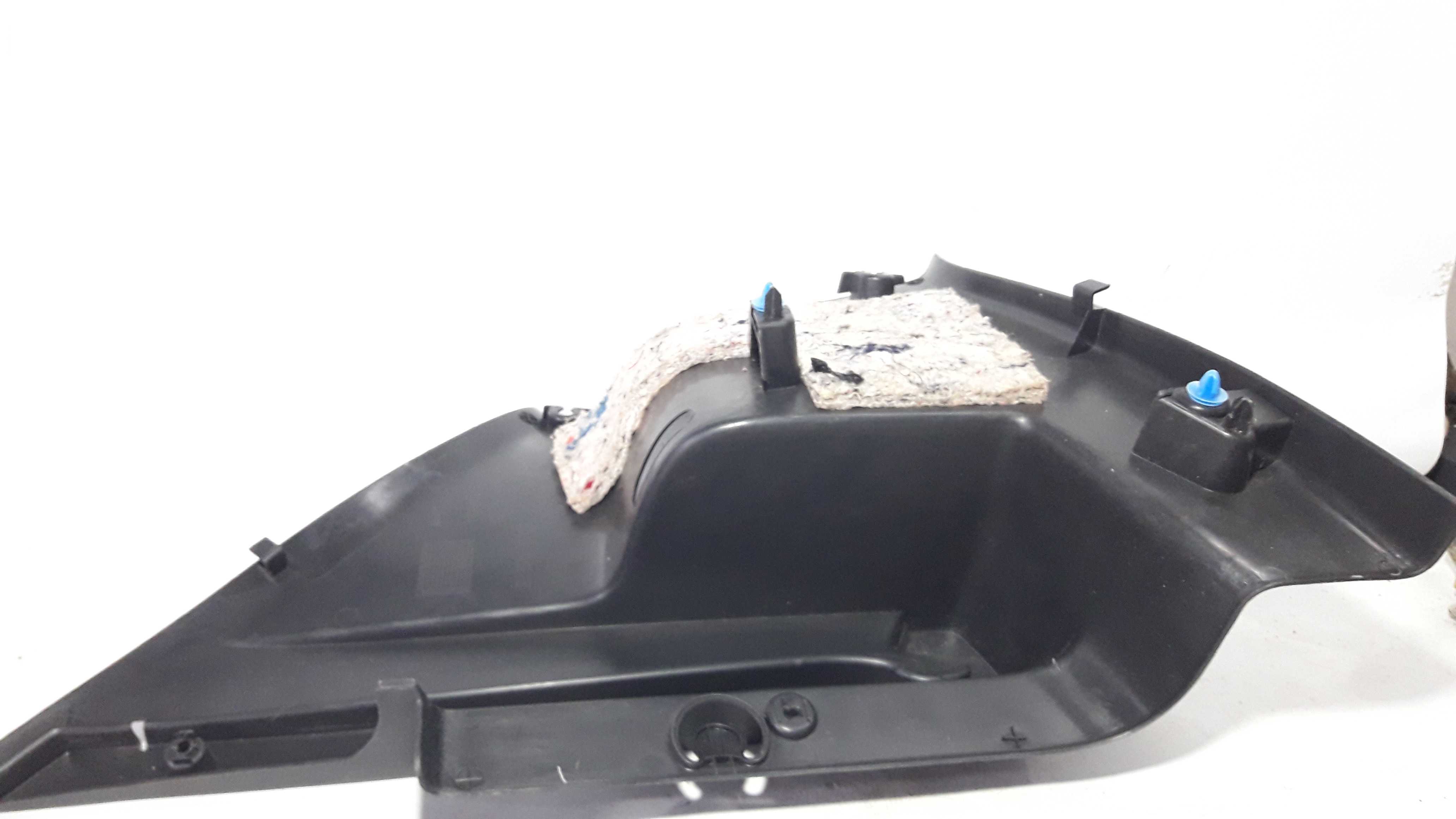 Moldura Traseira Direita Bagagito Sandero 15/20 769347288r Preto 5