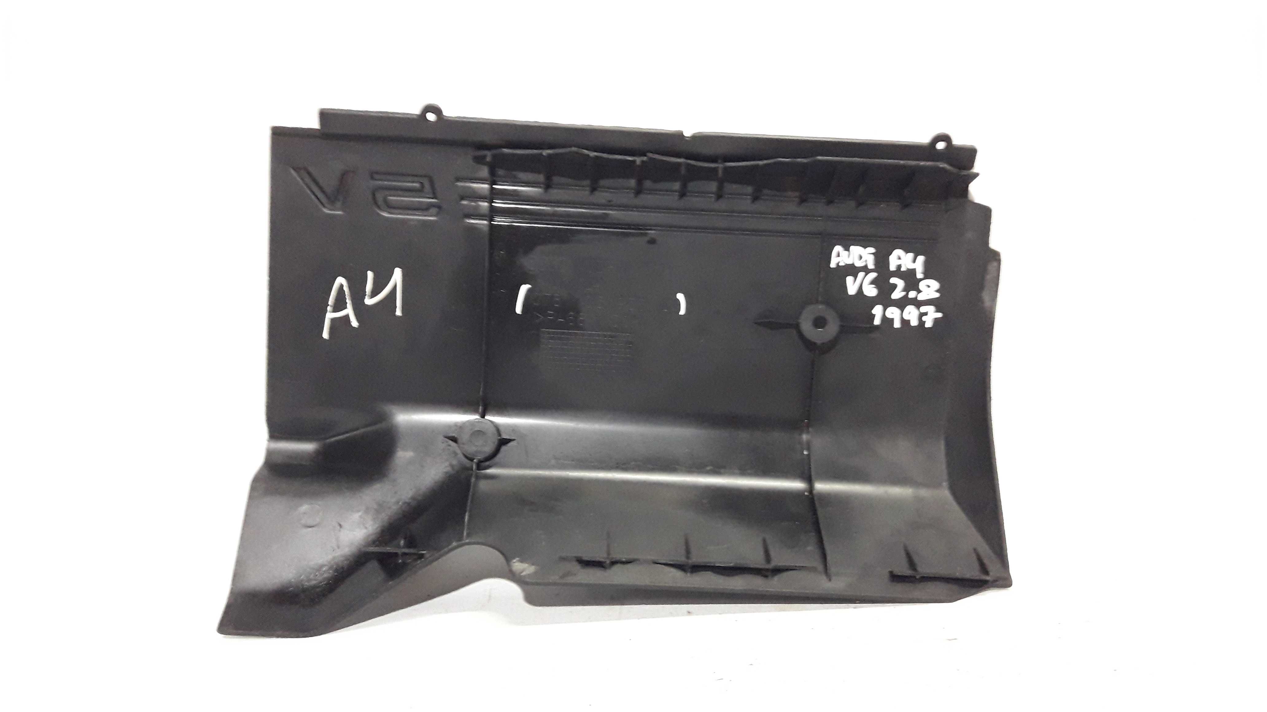Tampa Direita  Motor Audi A4 2.8 V6 Aut 96/00 078103936 2