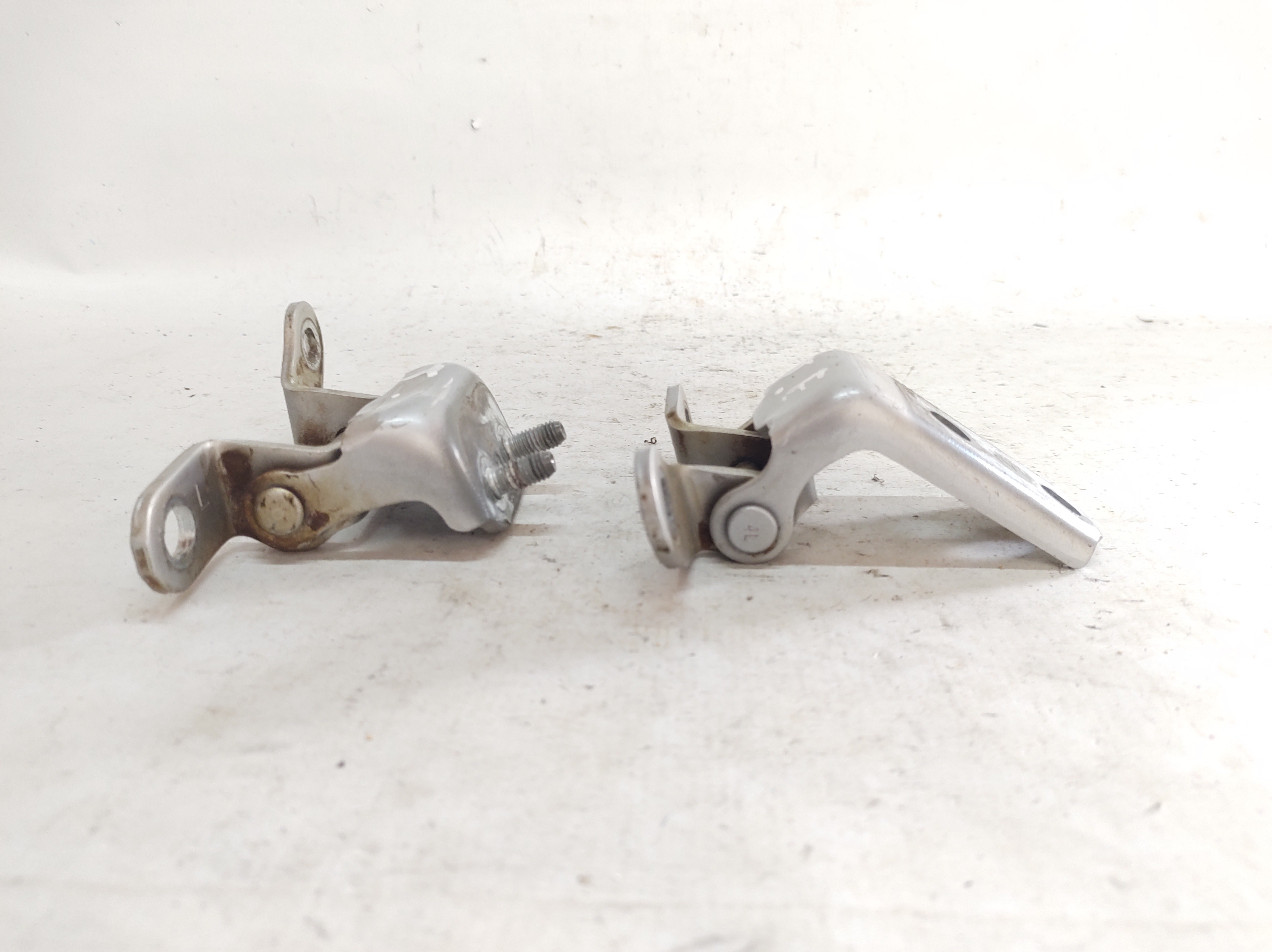 Dobradiça Porta Traseira Direita Corolla 03 A 08 4