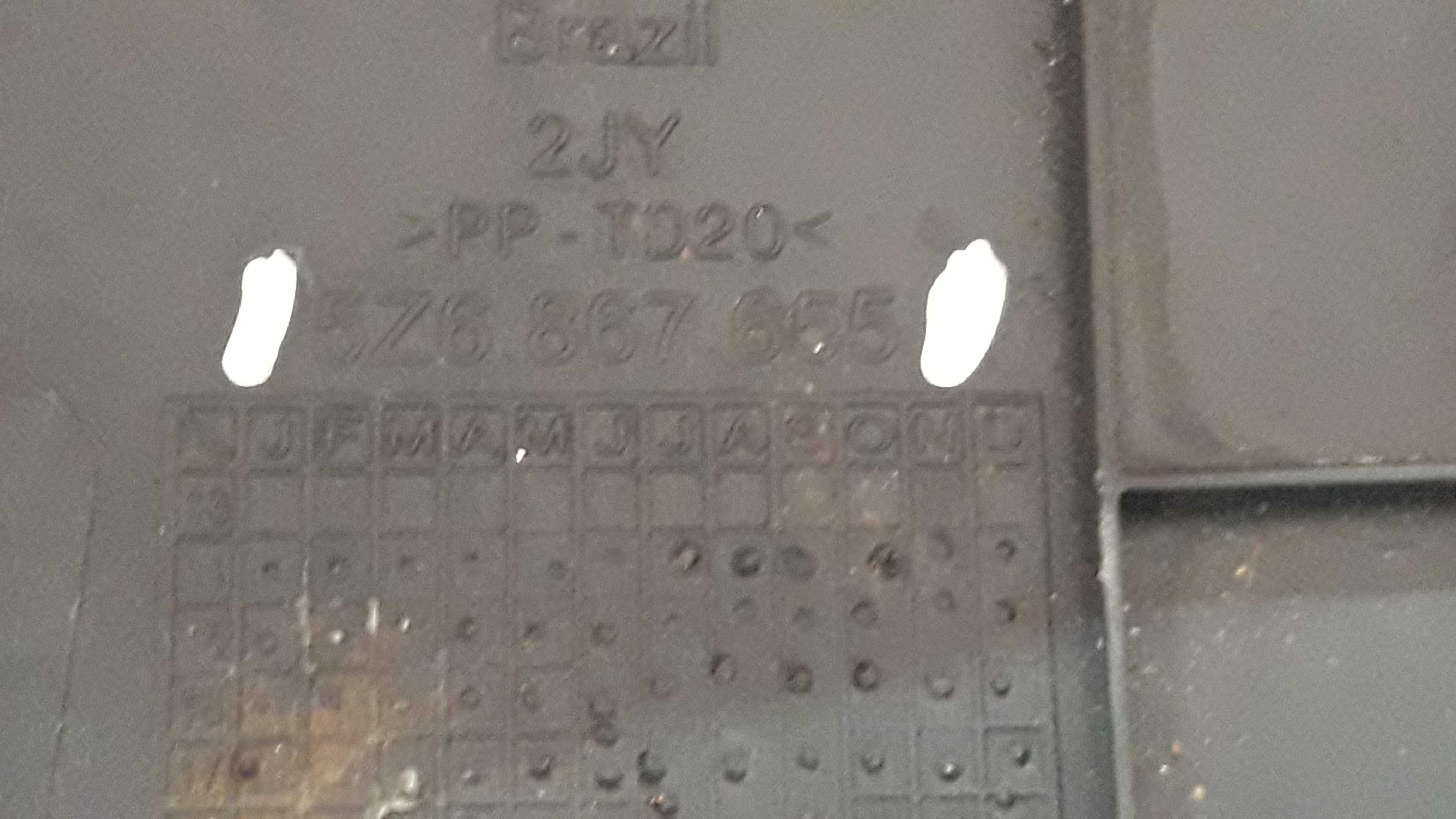 Moldura Esquerda Tampa Traseira Fox 16 A 22 5z6867655 Preto 6