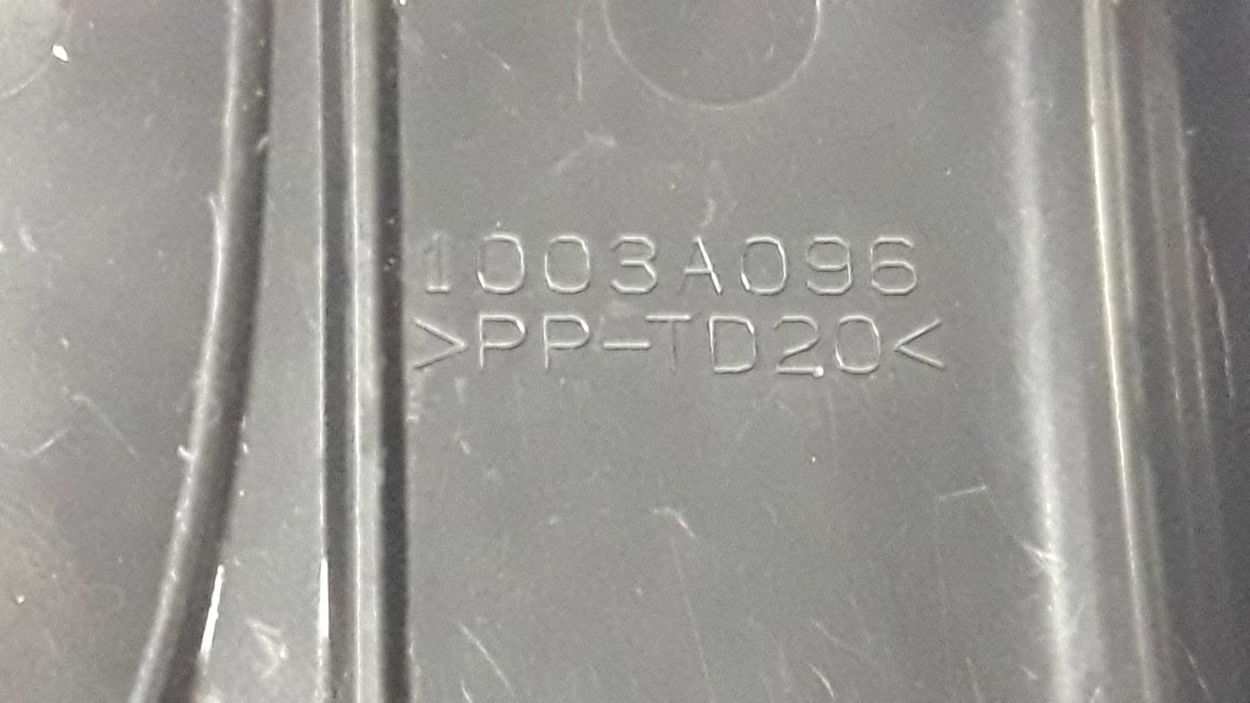 Tampa Capa Superior  Motor Outlander 3.0 V6 7/09 1003a096 7