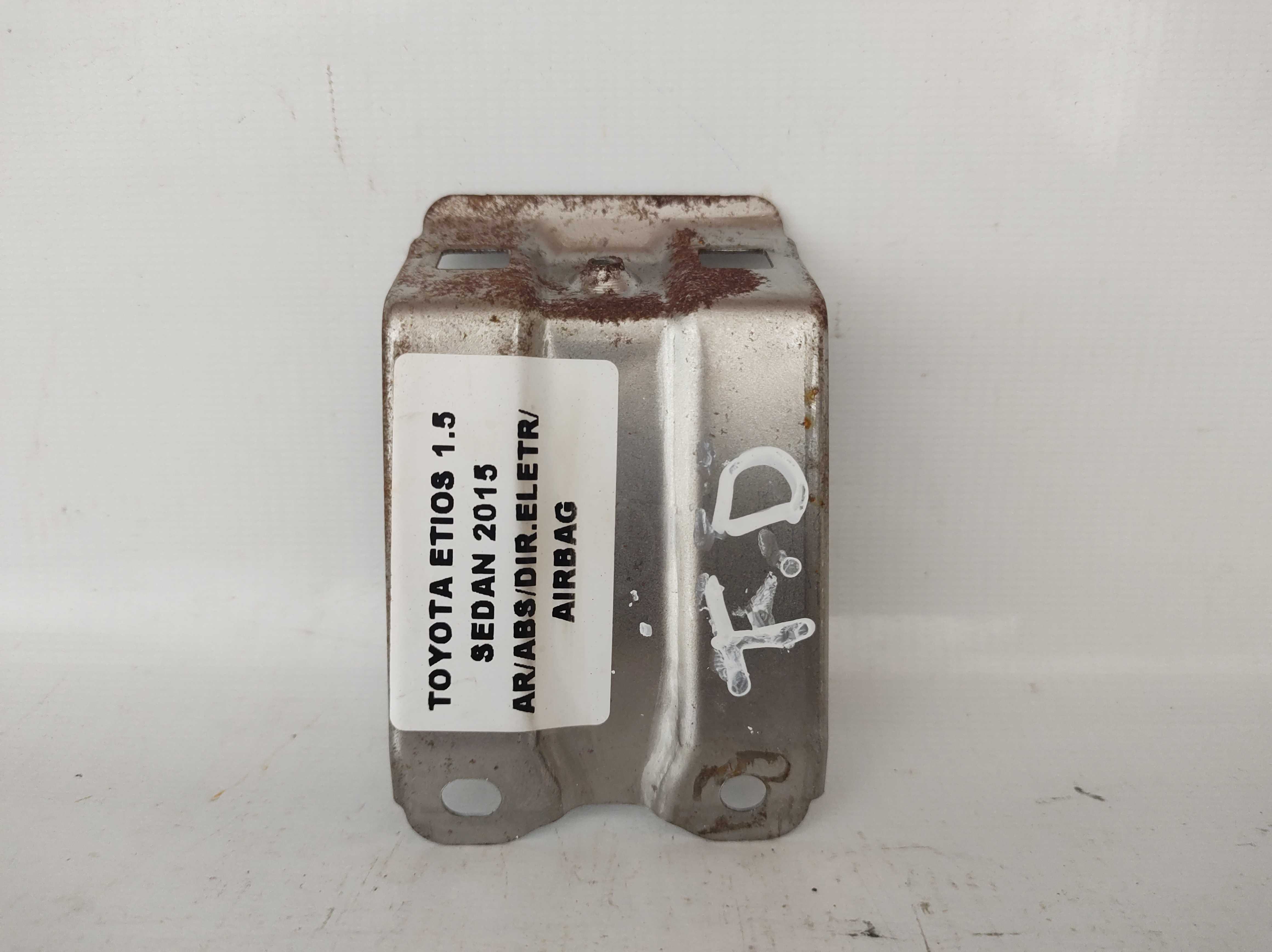 Suporte Forro Porta Traseiro Direito Etios 2013/17 Original Prata
