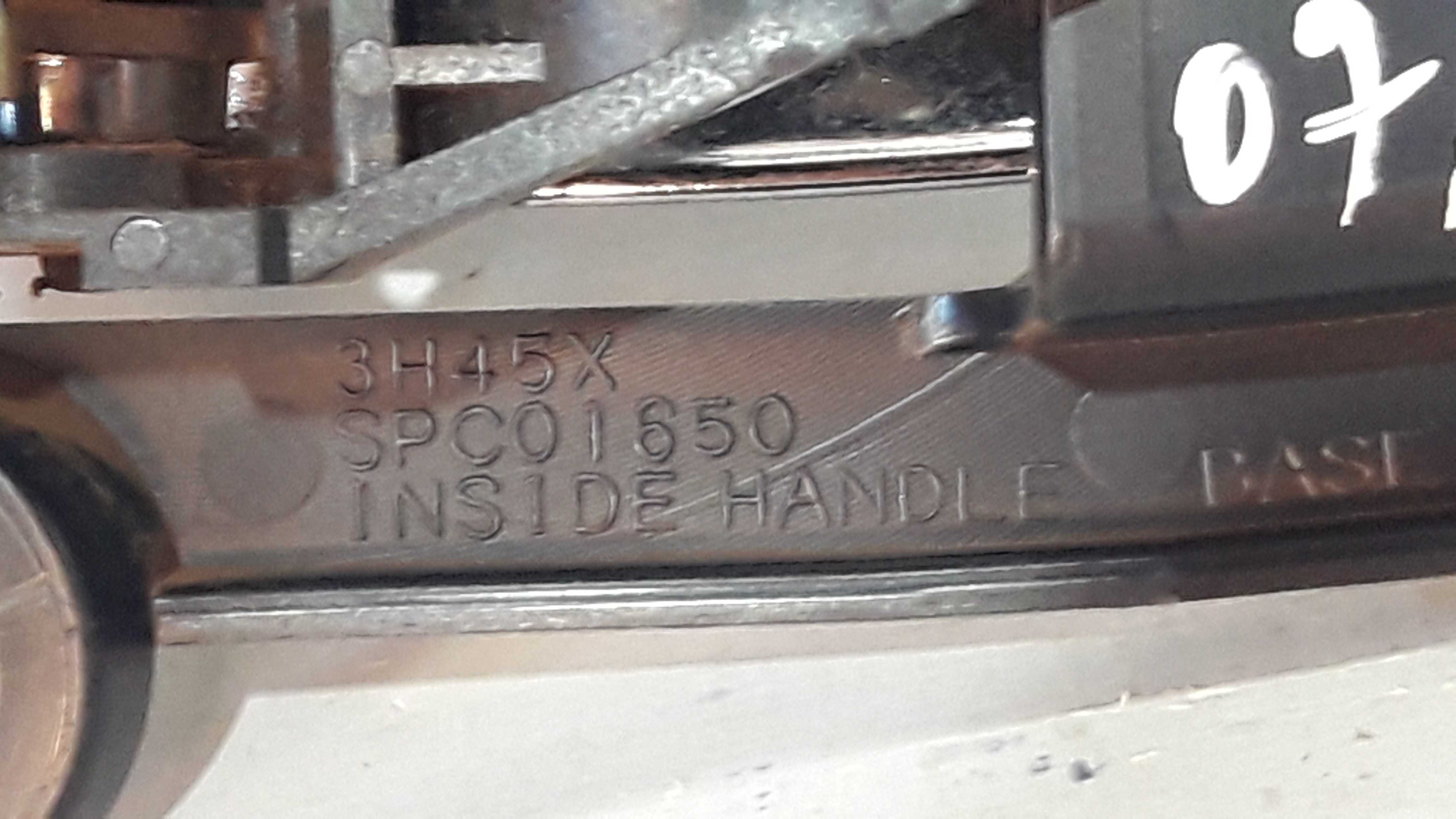 Maçaneta Interna Traseira Direita Outlander 07/9 Spc01650 Cromada Traseira 5