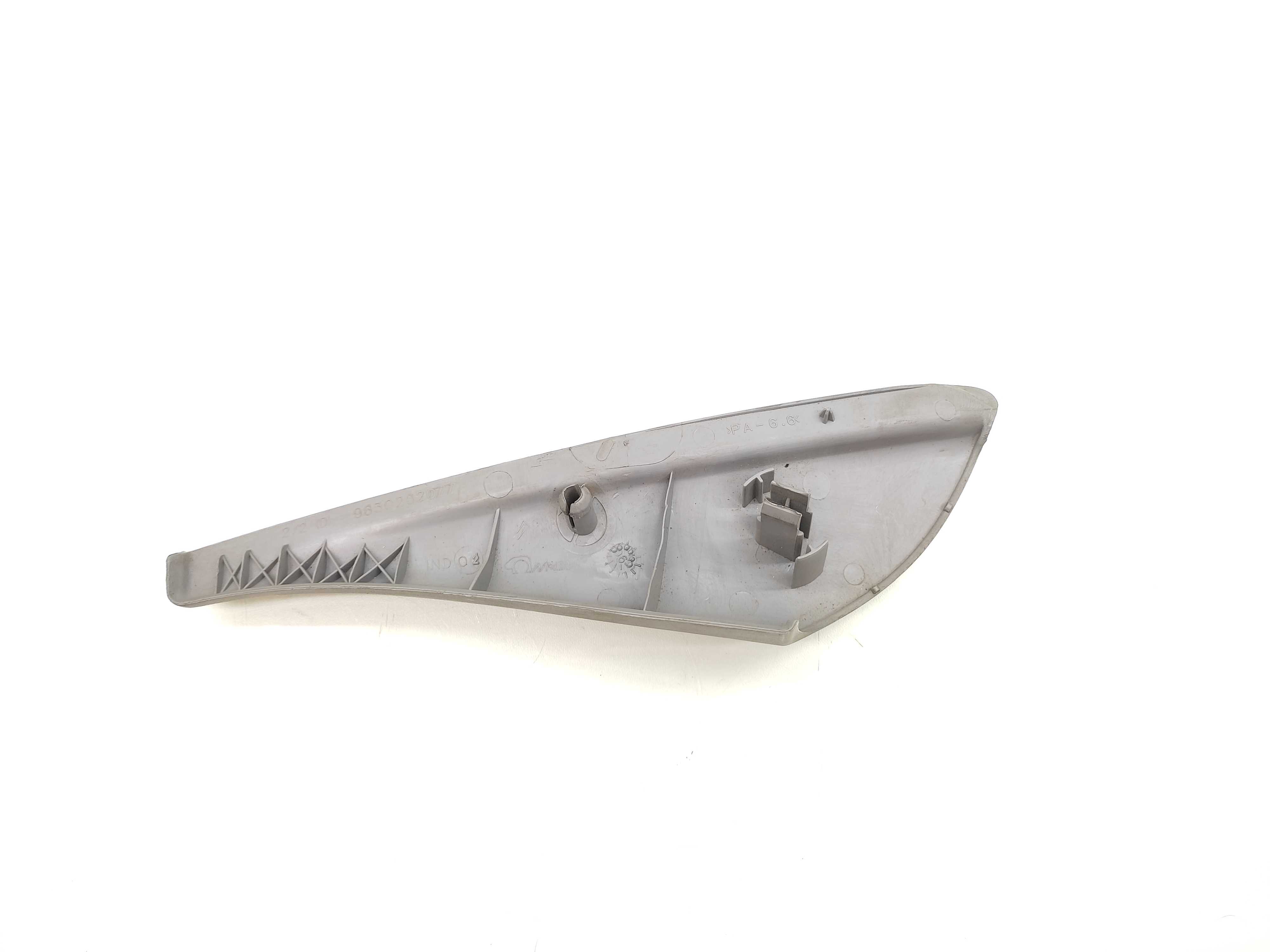 Acabamento Interno Retrovisor Direito Citroen Xsara Picasso 2