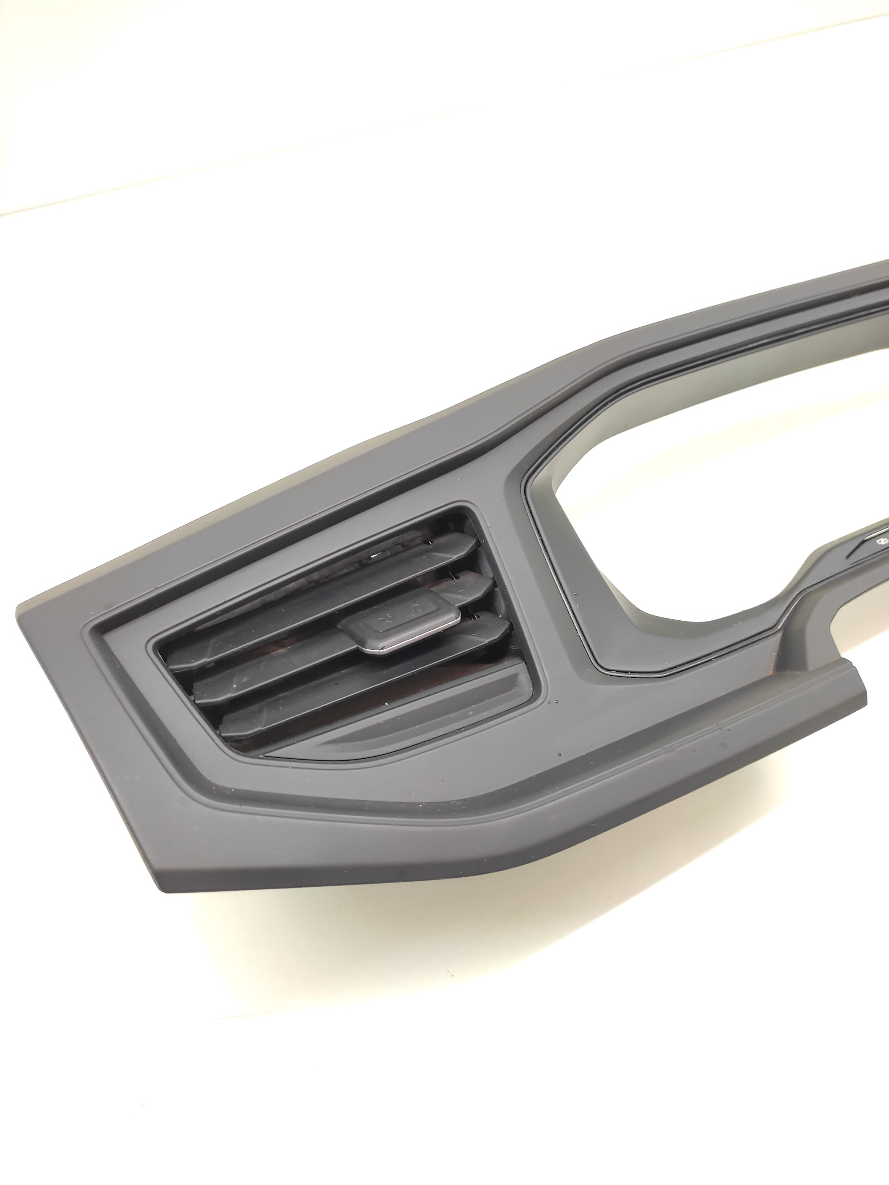 Moldura Painel Instrumentos C/ Difusor Vw Polo 2019 2020 2
