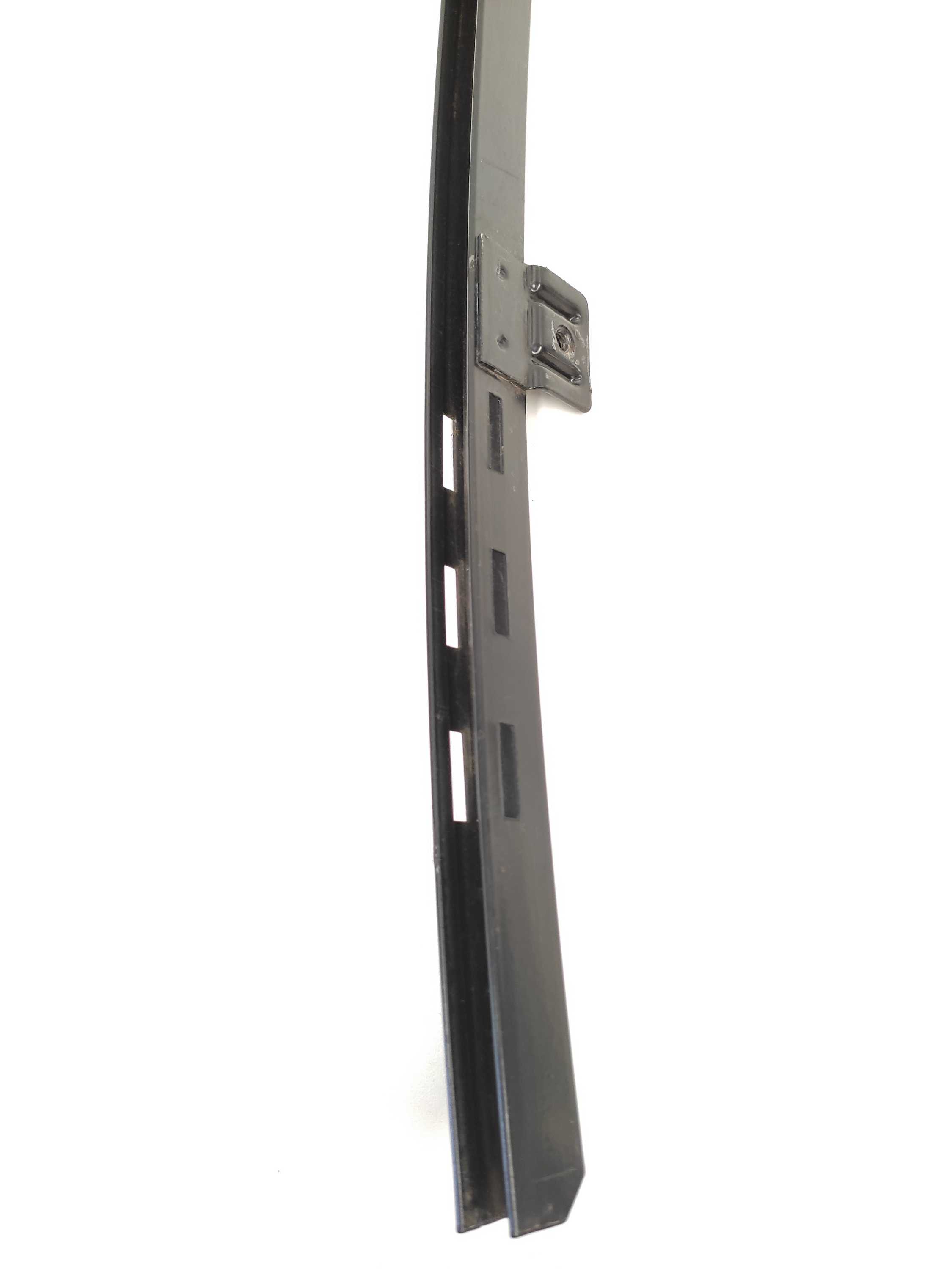 Guia Do Vidro Porta Traseira Direita Gm Astra Sedan 2001 4