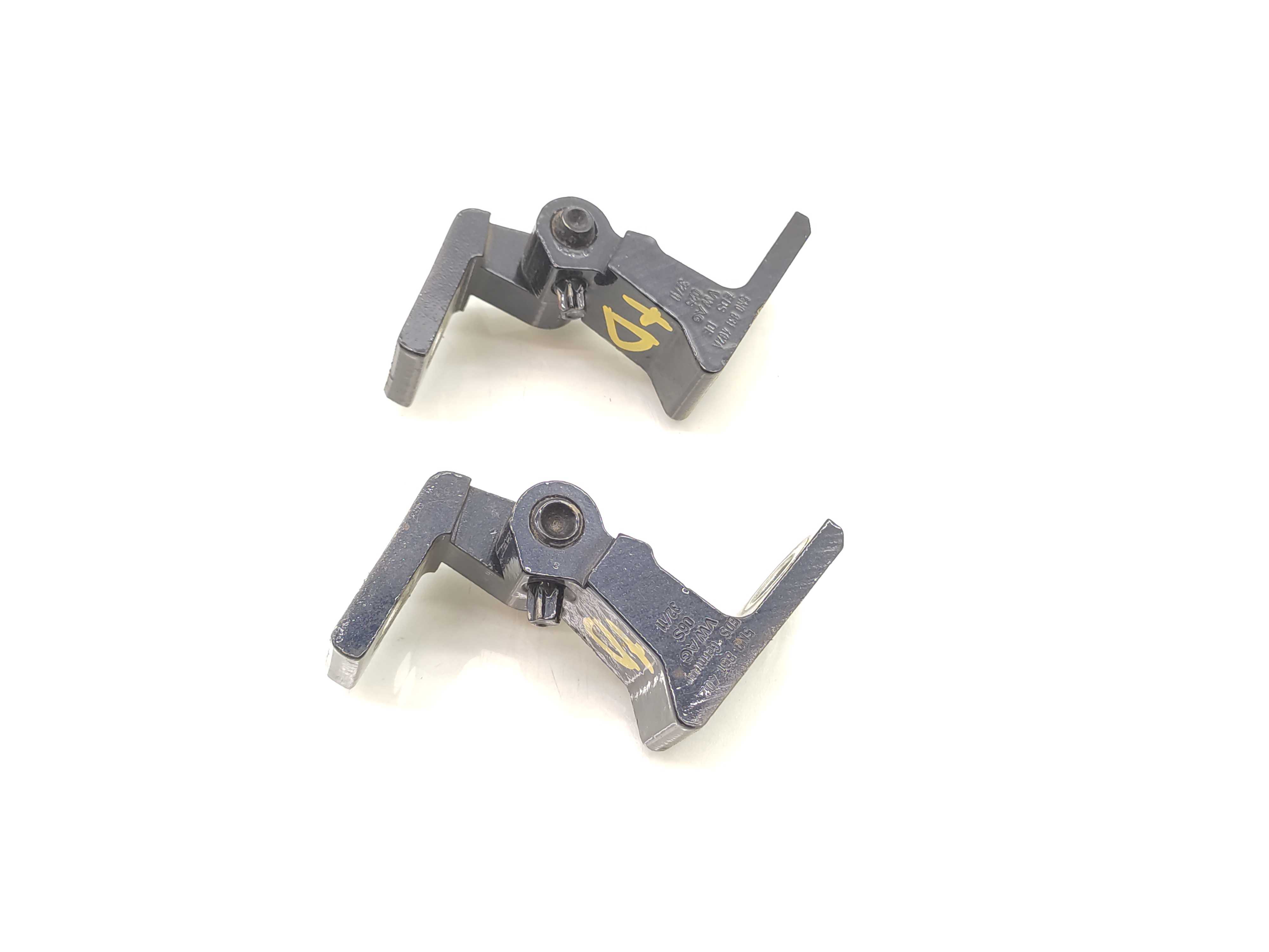 Dobradiça Porta Traseira Direita Vw Tiguan 2011 2012 2013 1