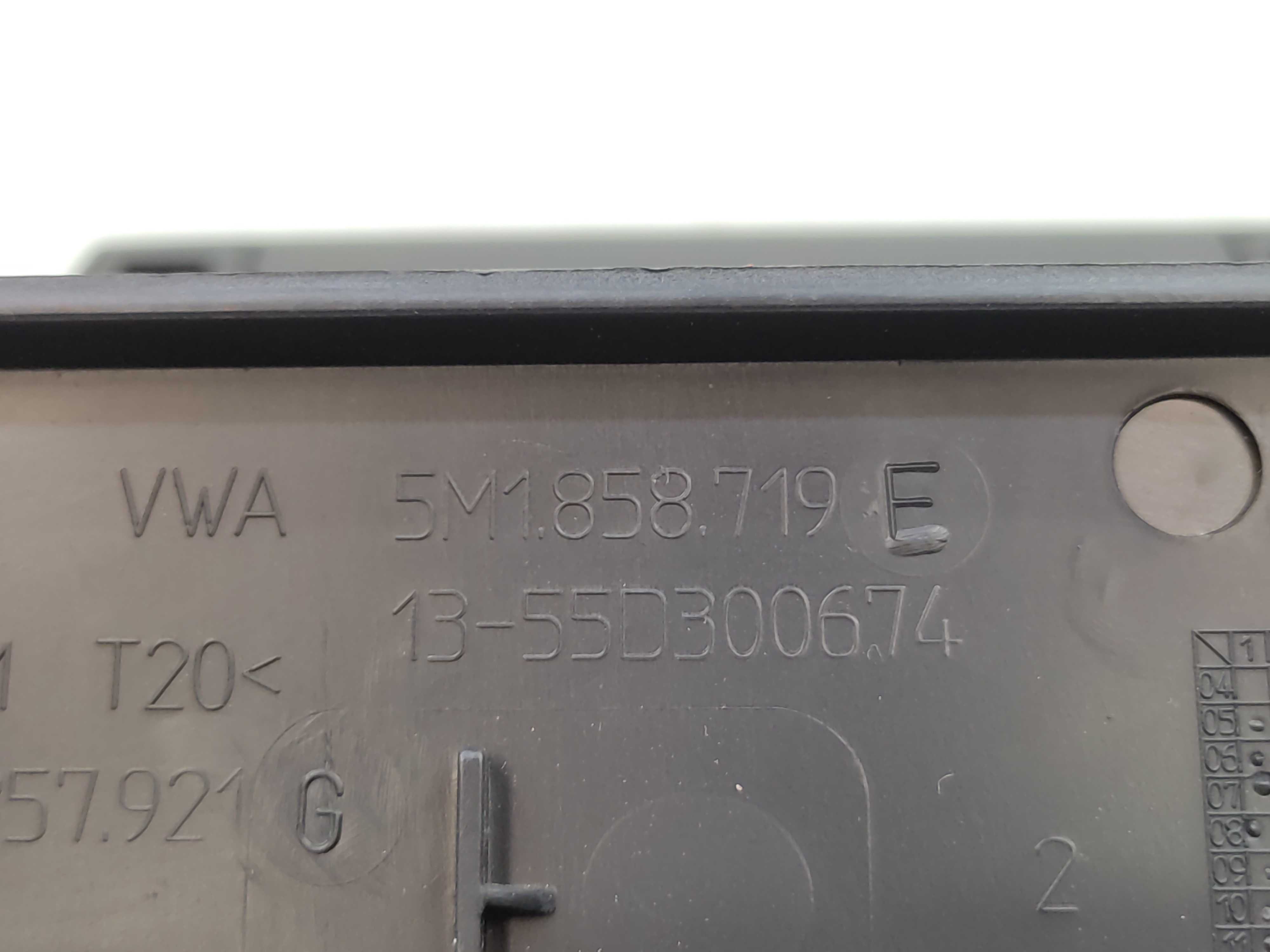 Porta Objeto Esquerdo Painel Vw Tiguan 2011 2012 2013 2014 4