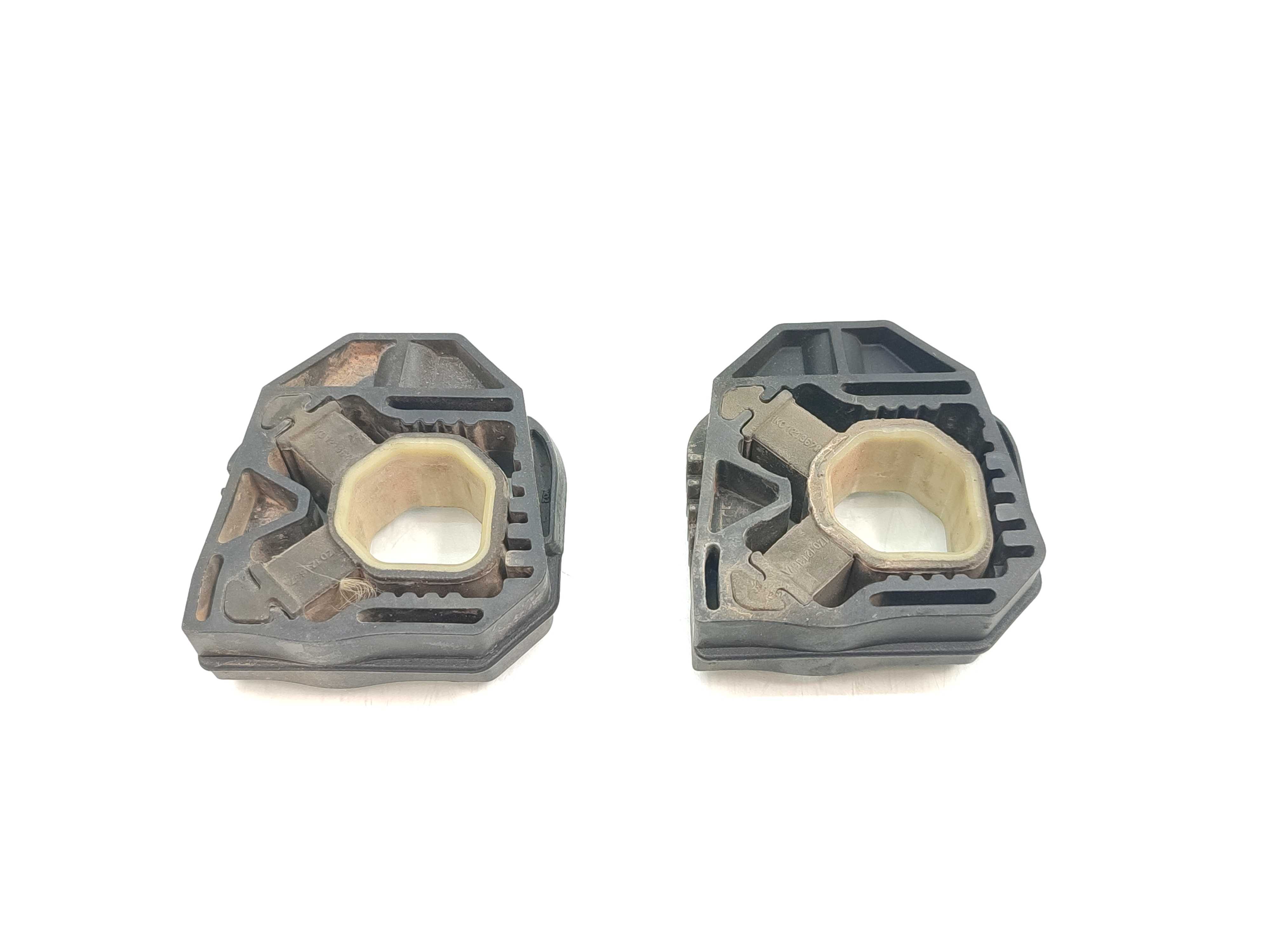 Par Suporte Superior Radiador Vw Jetta 2.5 2010 2011 2012 1