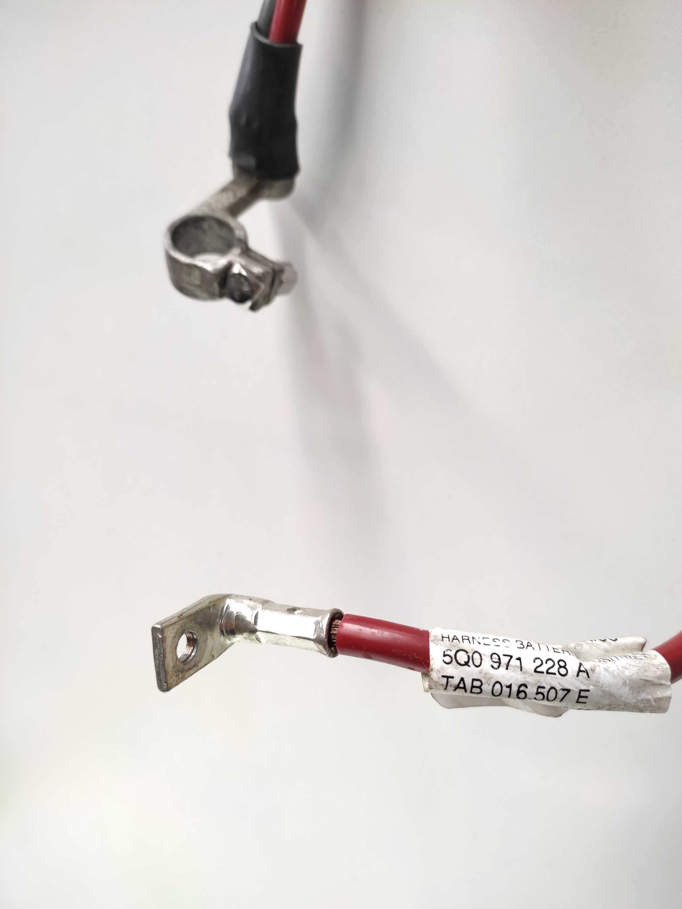 Cabo Polo Positivo Bateria Vw Golf Tsi 2015  5q0971228a 2