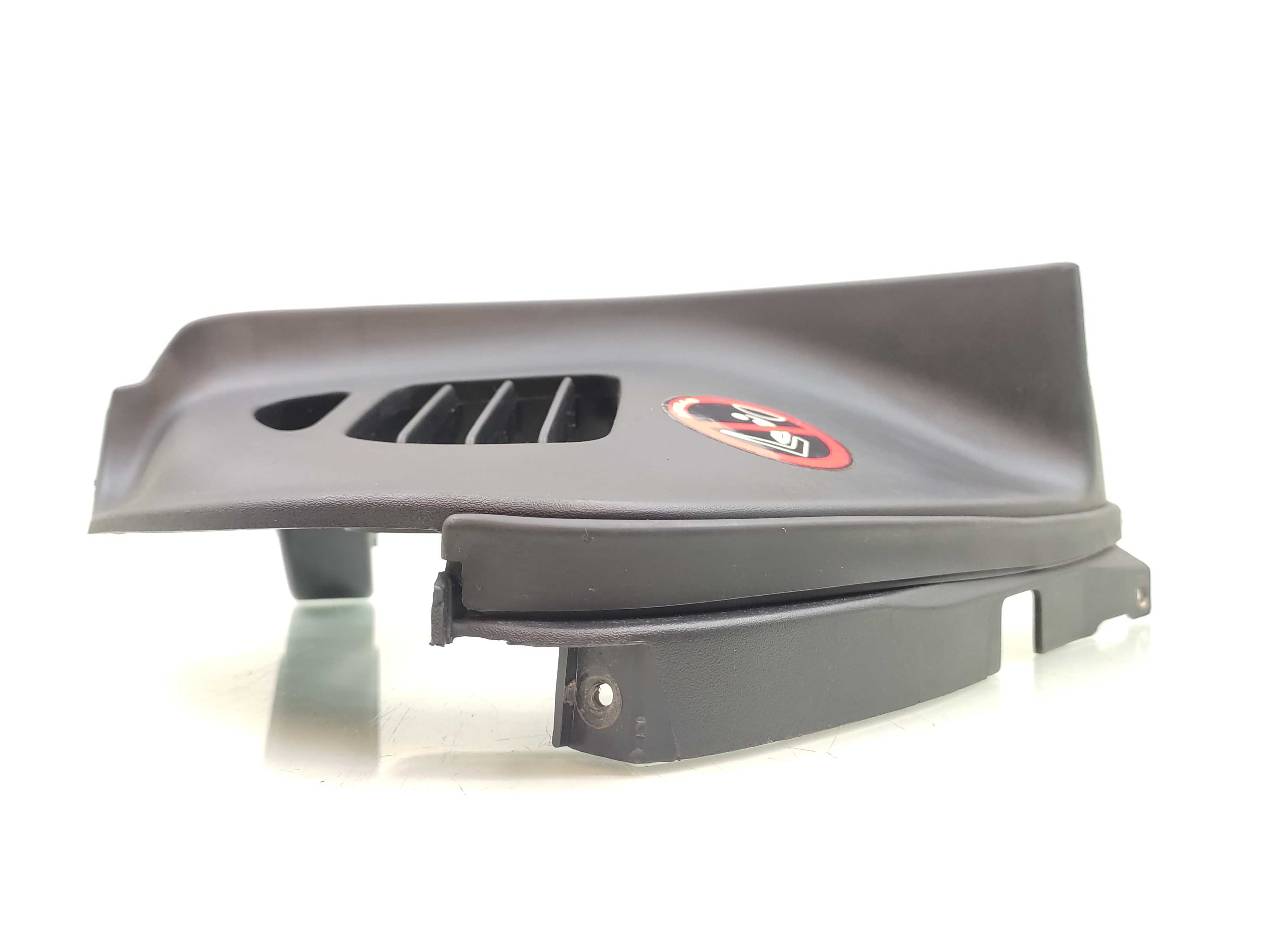 Acabamento Lateral Direito Painel Gm Omega 2004 2005 2006 2