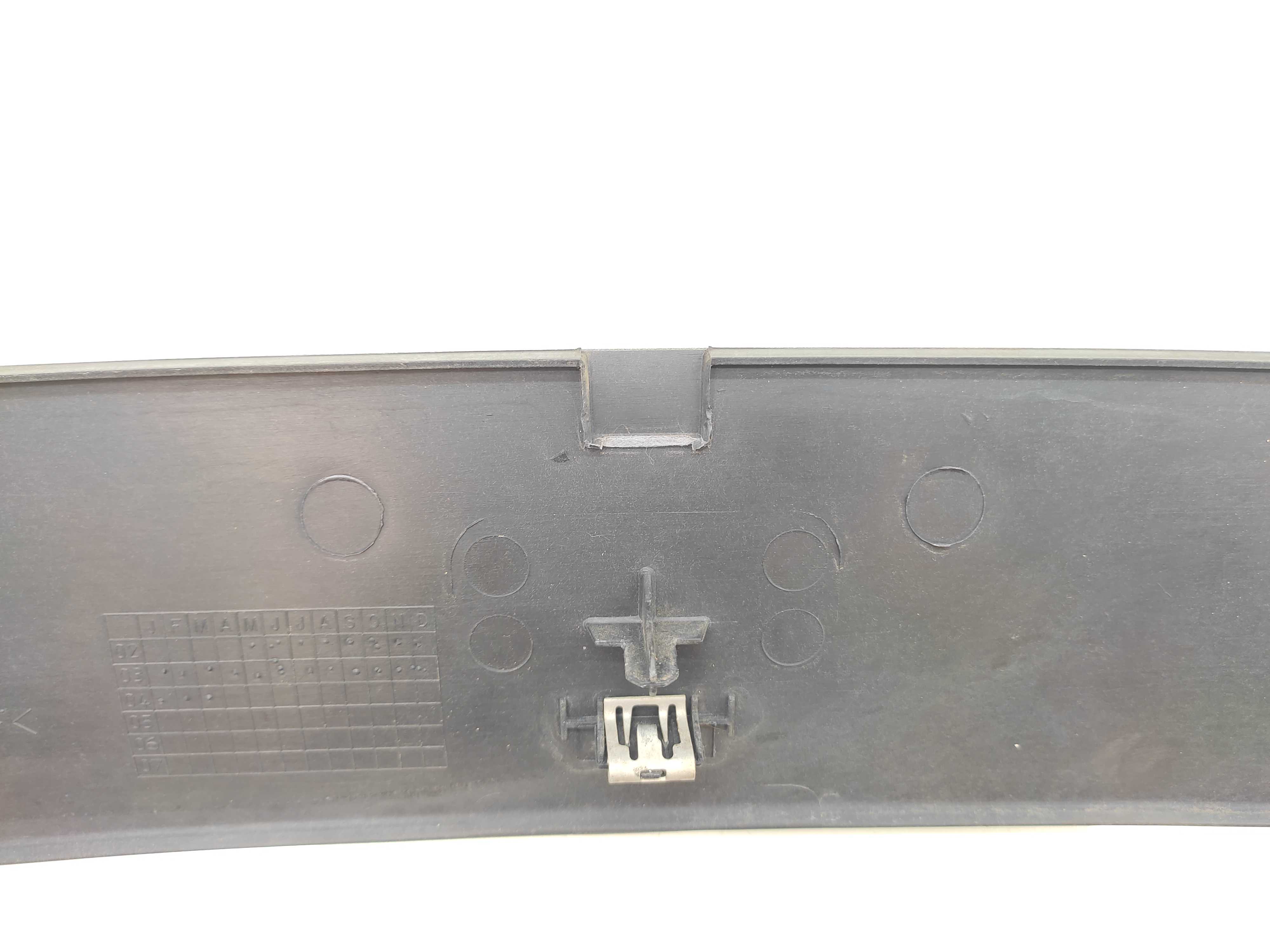 Moldura Grade Churrasqueira Gm Omega 2003 2004 2005 2006 Preto Plástico 6