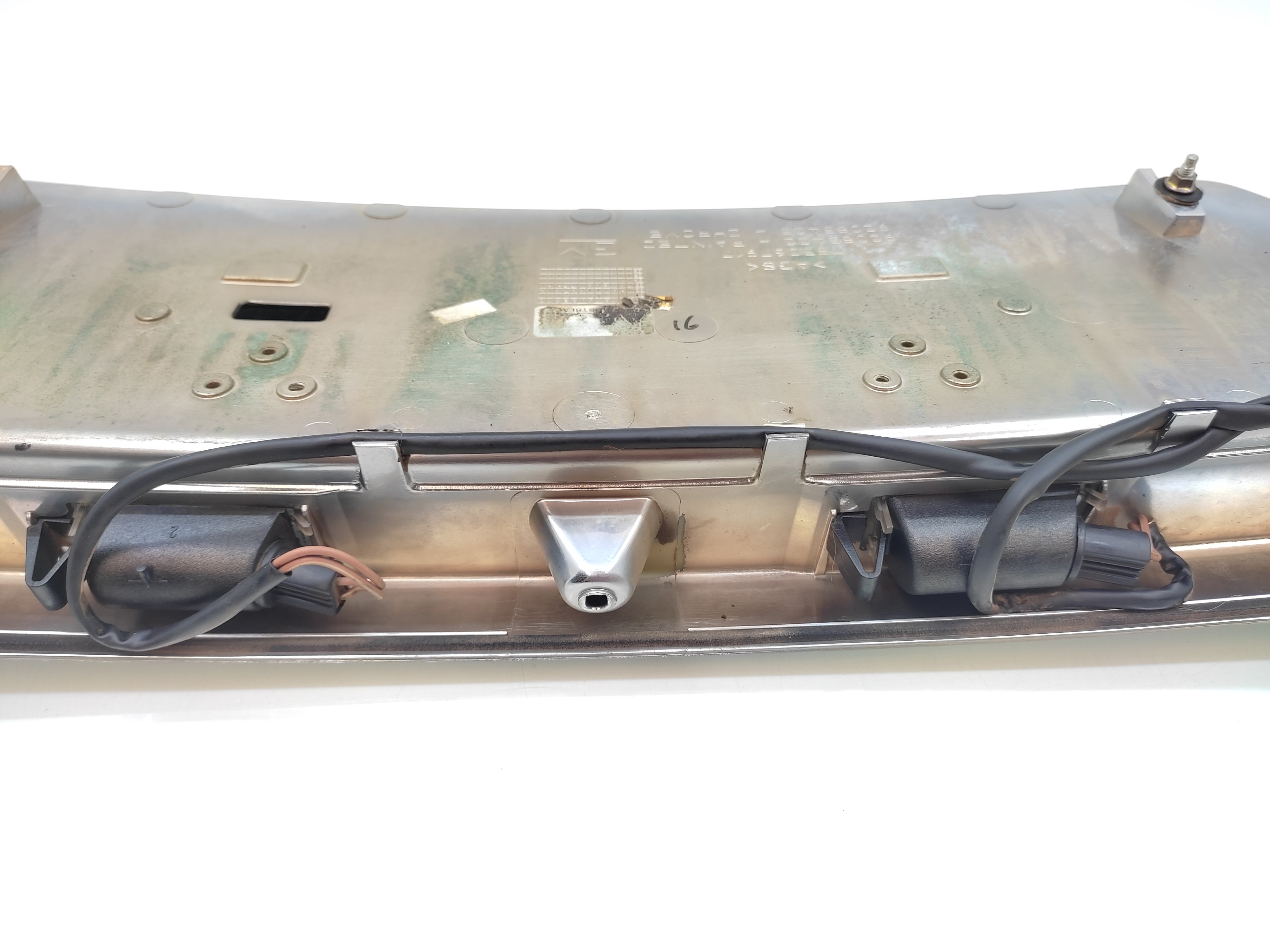 Acabamento Moldura Placa Porta Malas Gm Omega 2003 2004 2005 Preto Cromado 4