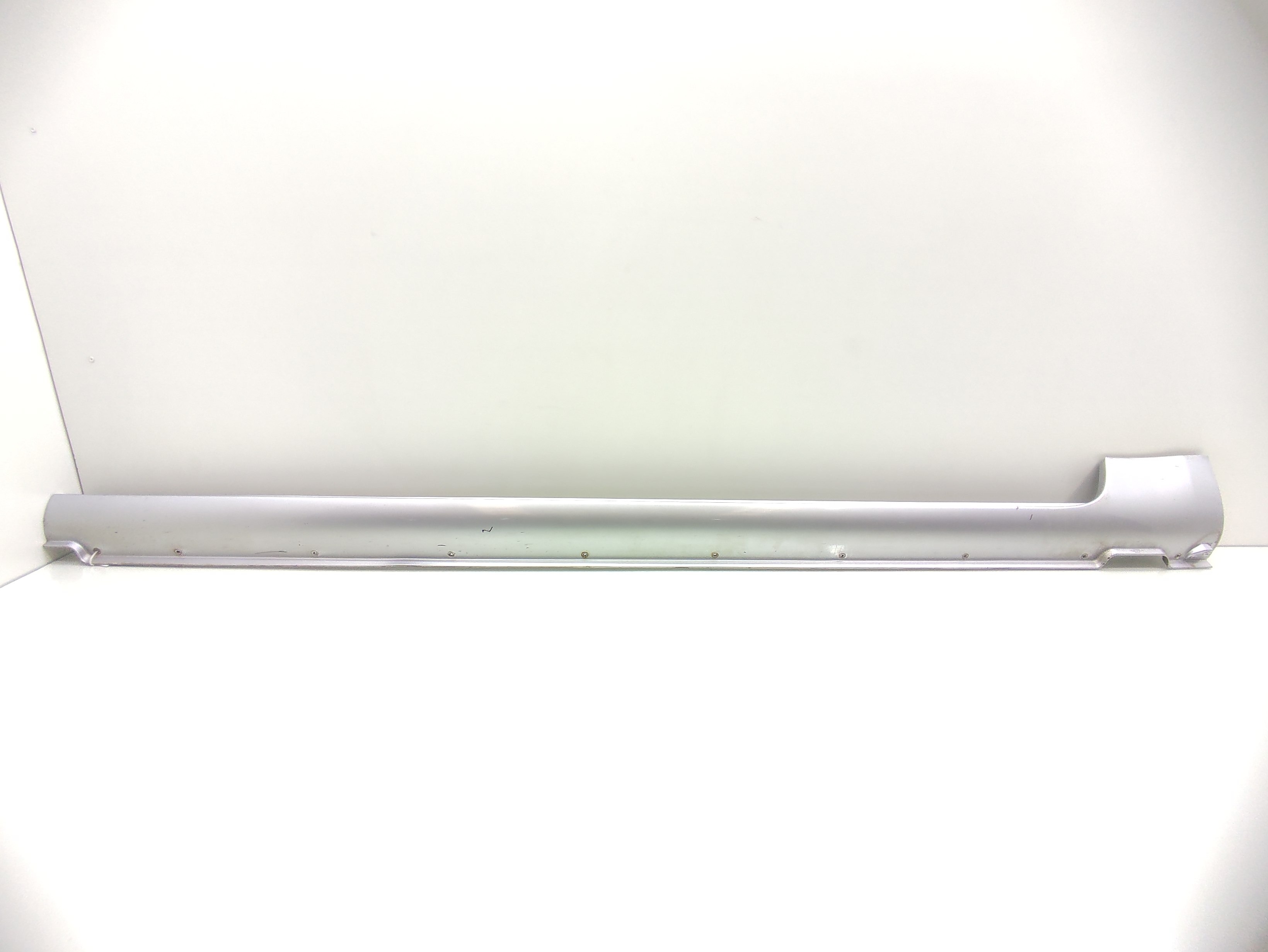 Spoiler Lateral Esquerdo Kia Carnival 2007 2008 2009 Prata Prata 1