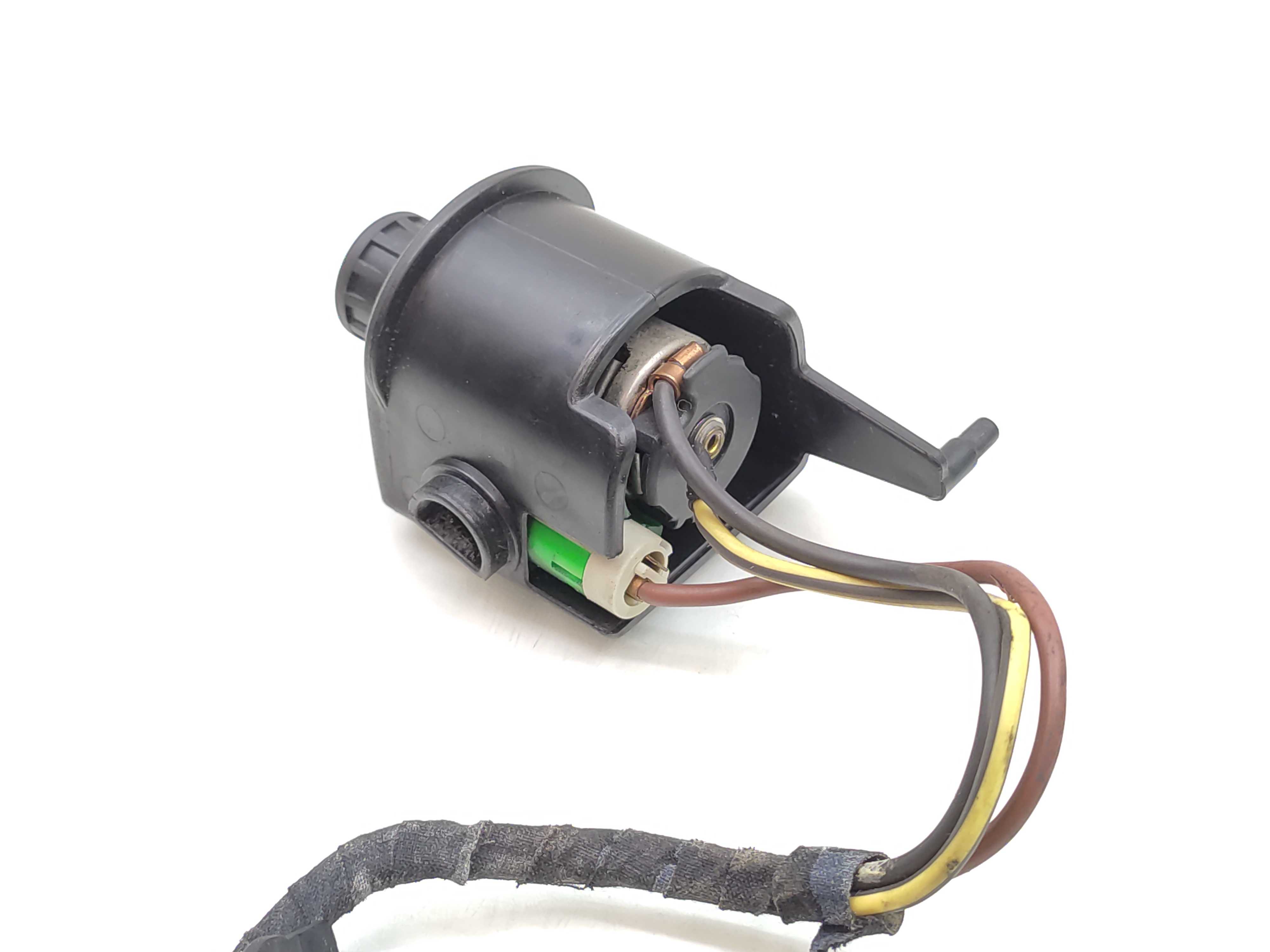 Tomada Acendedor Console Gm Omega Cd 2003 2004 2005 Preto 3