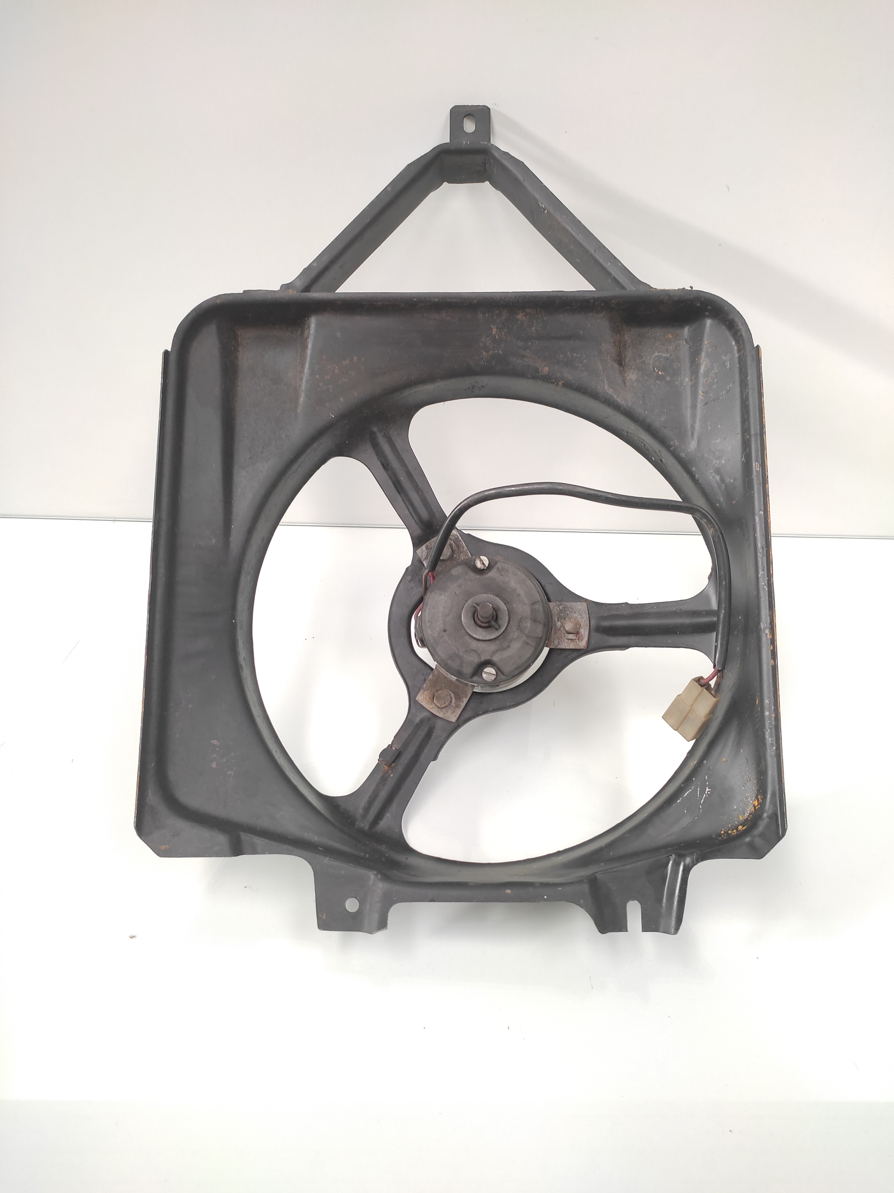 Defletor Ventoinha Radiador Fiat Uno Premio Sem Ar 1