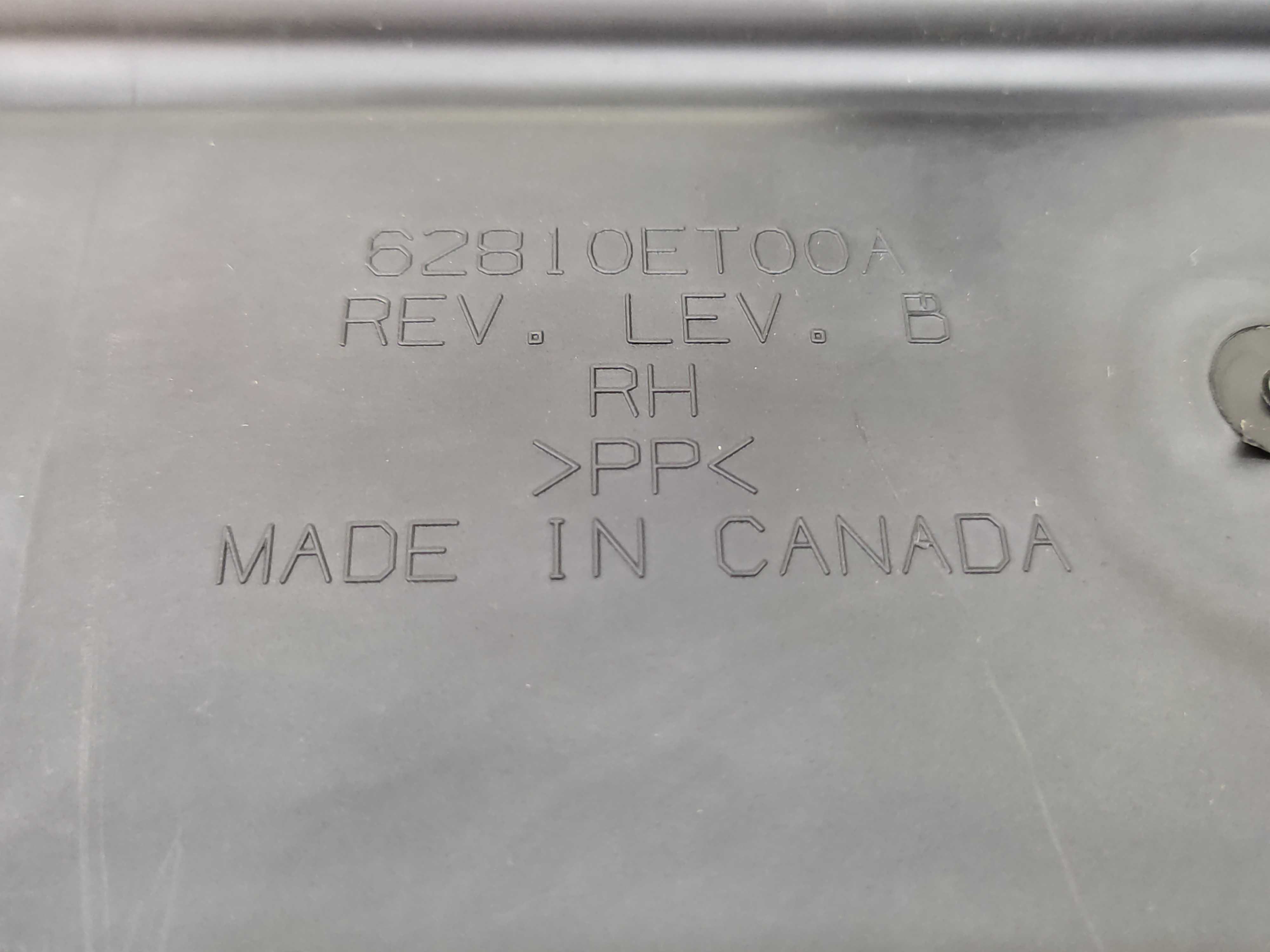 Defletor Lateral Direito Radiador Nissan Sentra 2.0 2008 3