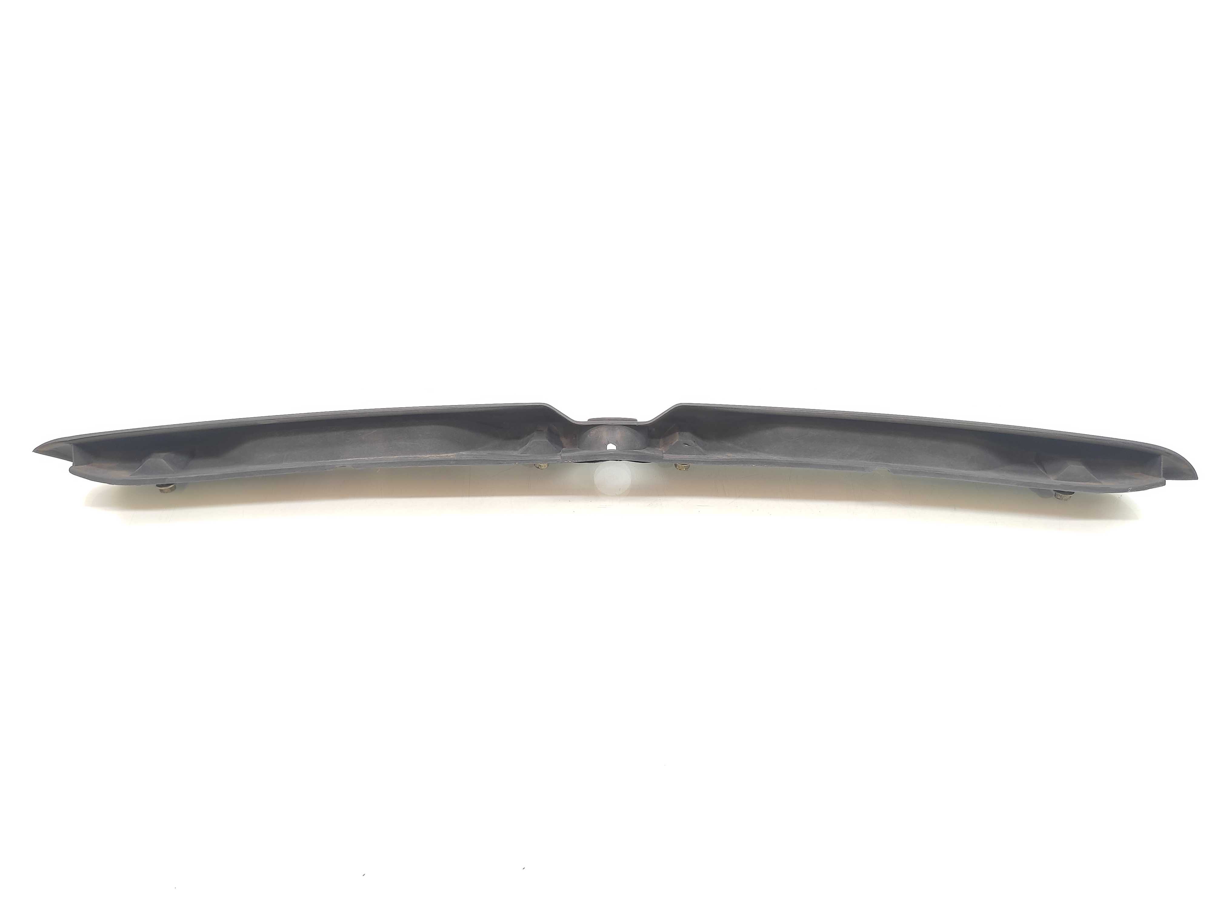 Régua Friso Tampa Traseira Gm Corsa Sedan 1997 1998 1999 00 Preto 2