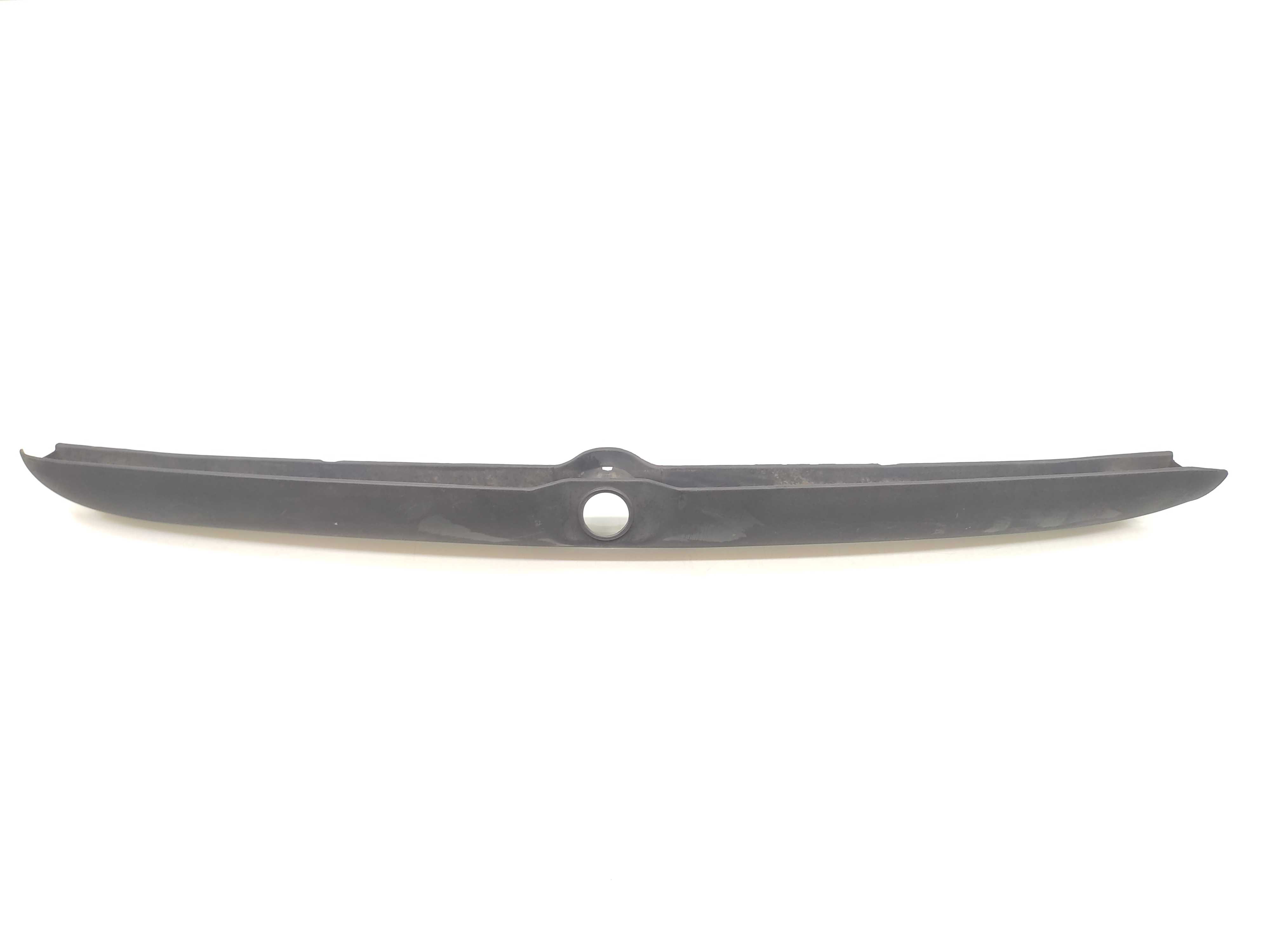 Régua Friso Tampa Traseira Gm Corsa Sedan 1997 1998 1999 00 Preto 1