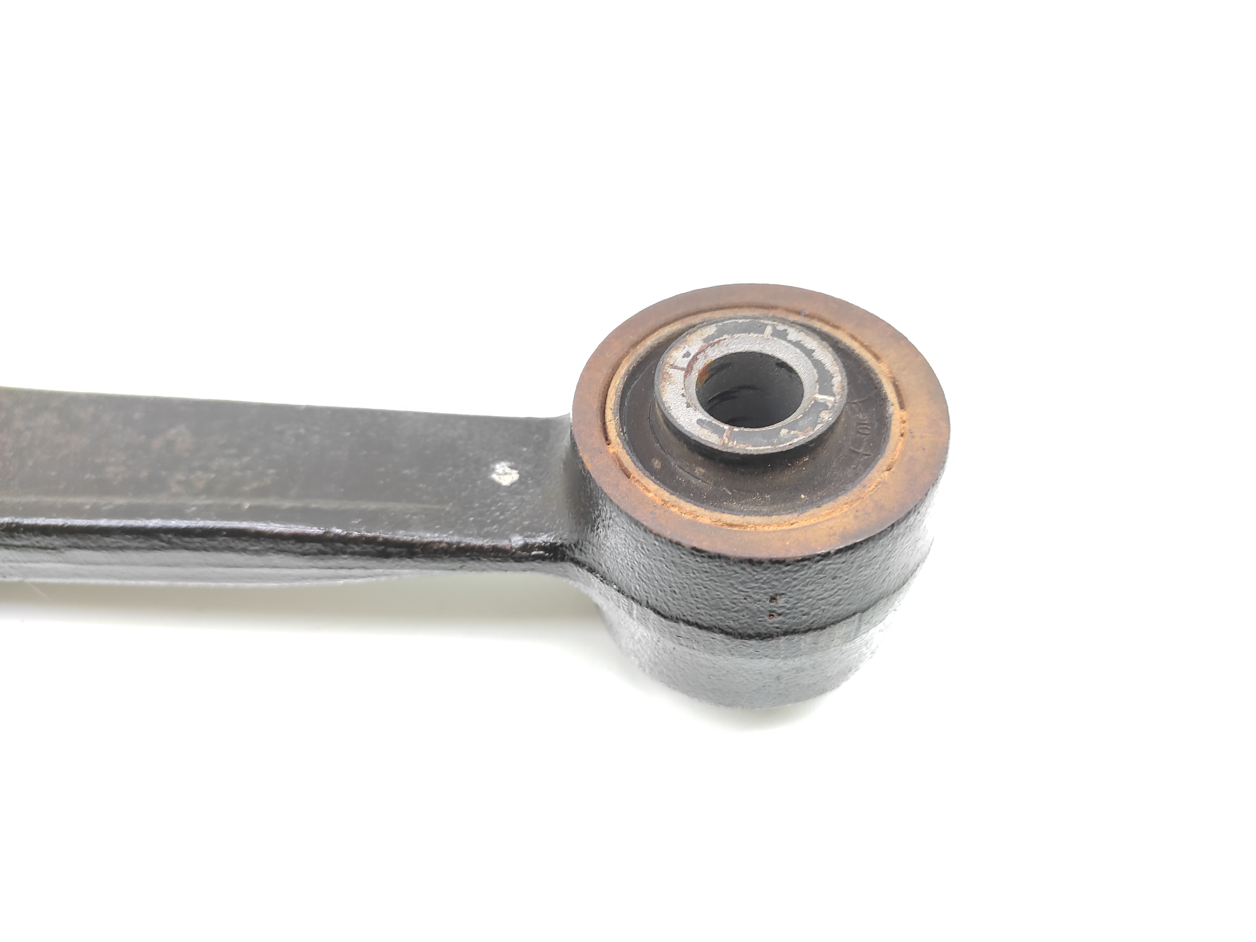 Braço Superior Suspensão Traseira Esquerda  Carnival 2008 3