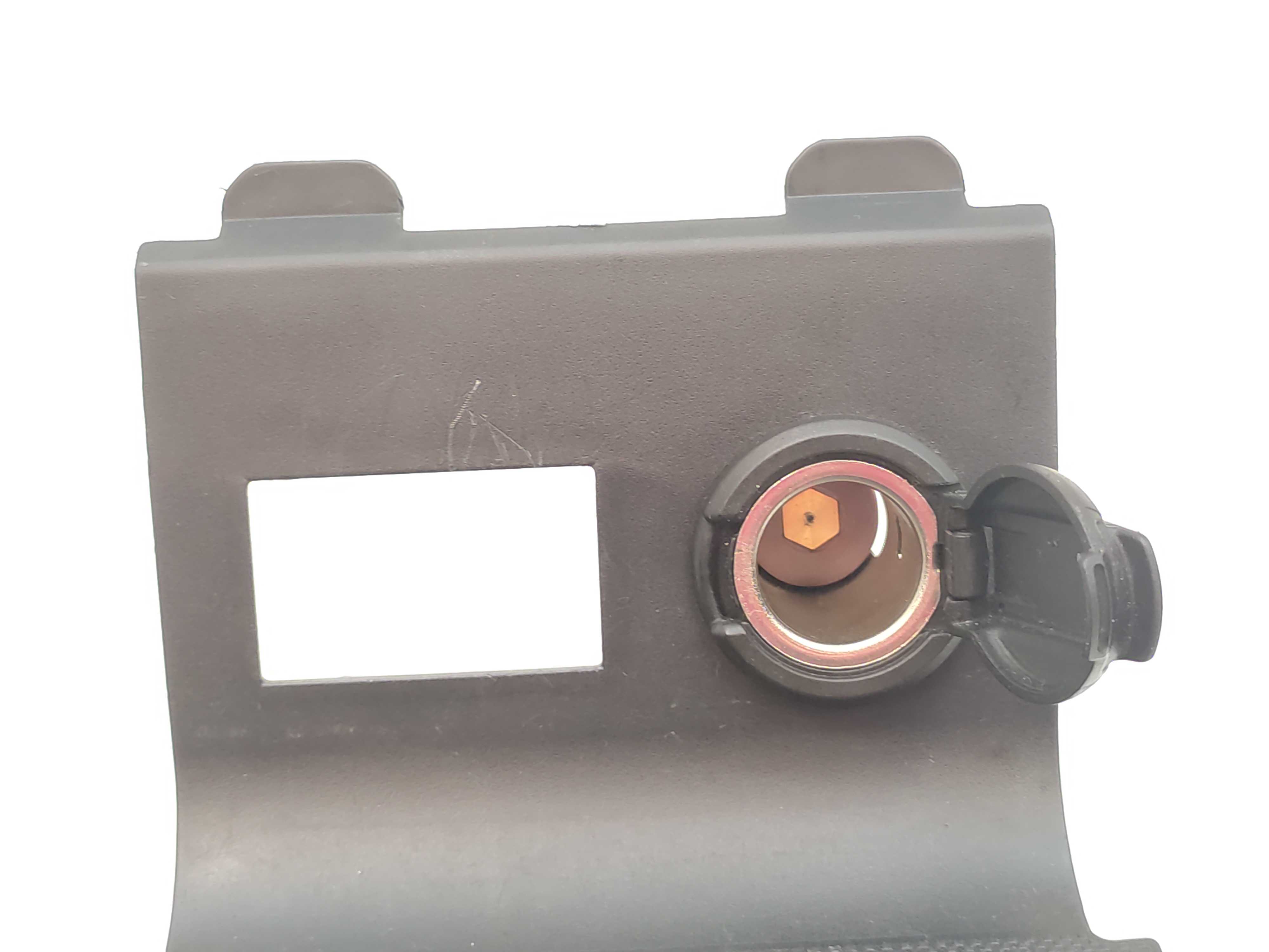 Tomada Acendedor Console Hyundai Hb20 2014 2015 2016 2017 Preto 3