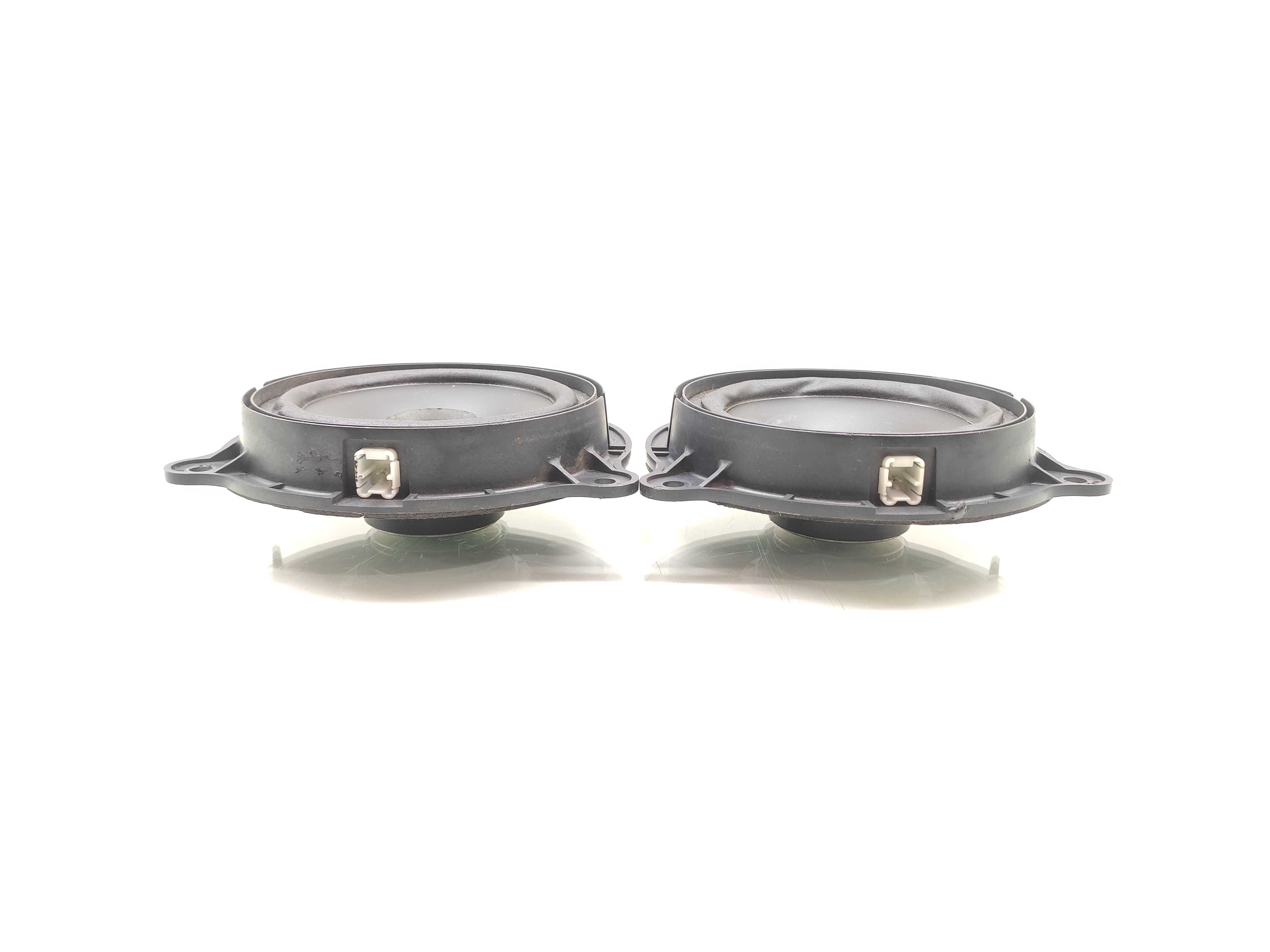 Par Alto Falante Porta Nissan March 2013 2014 2015 Preto 2