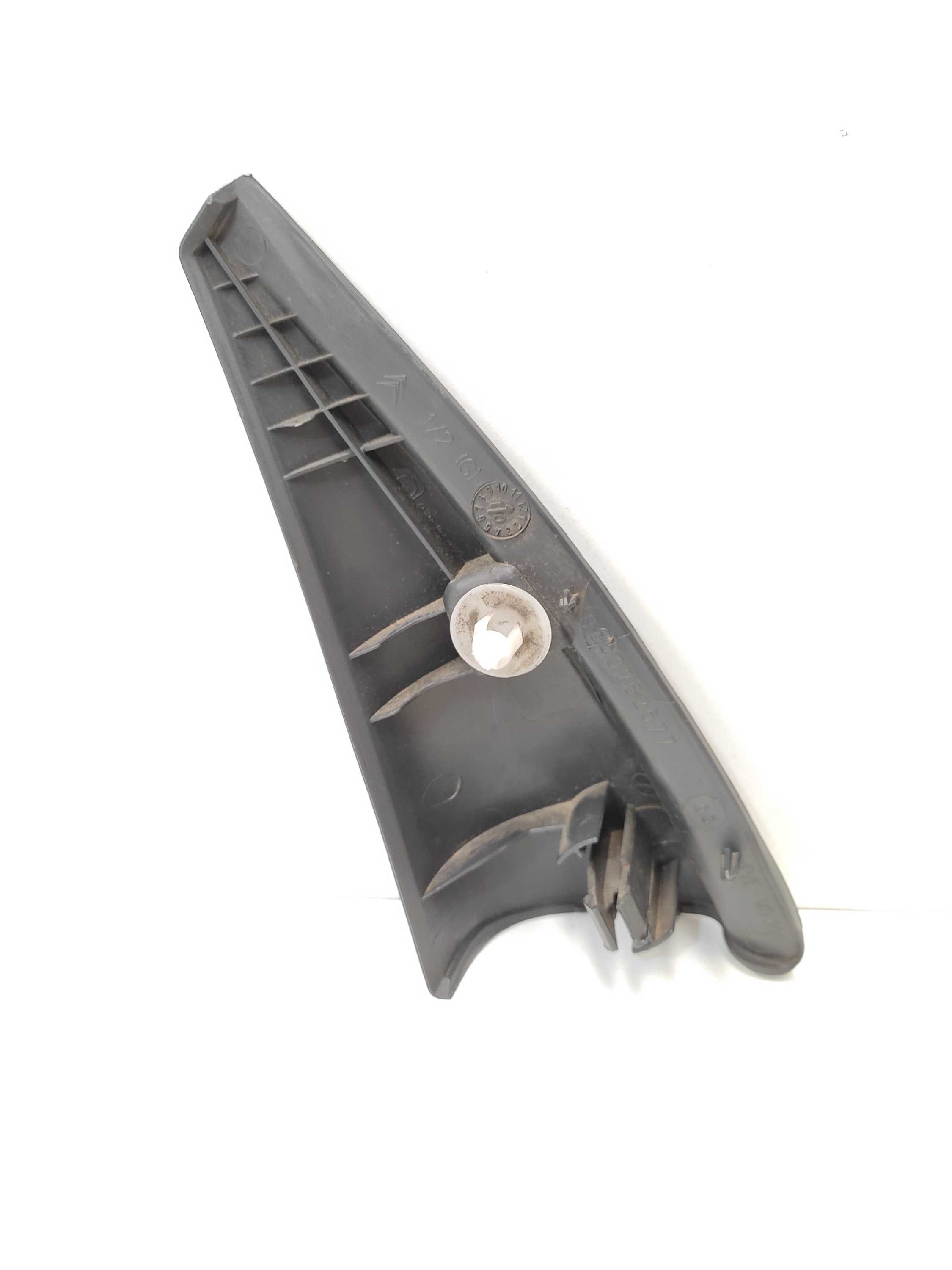 Acabamento Interno Porta T/ Esq Citroen Xsara Picasso 2012 2