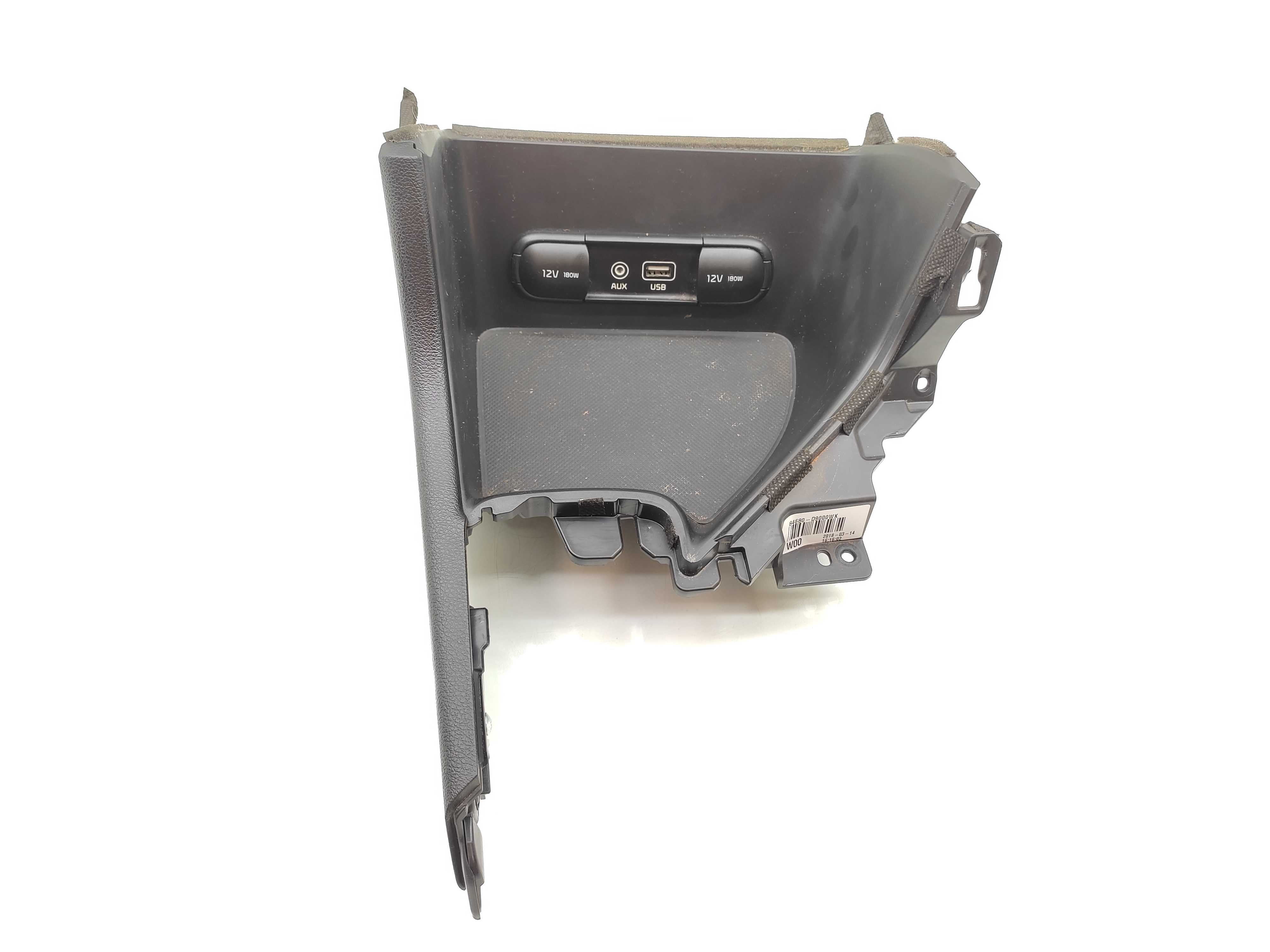 Entrada Usb Aux Tomada 12v Console Kia Sportage 2018 2019 – Preto 1