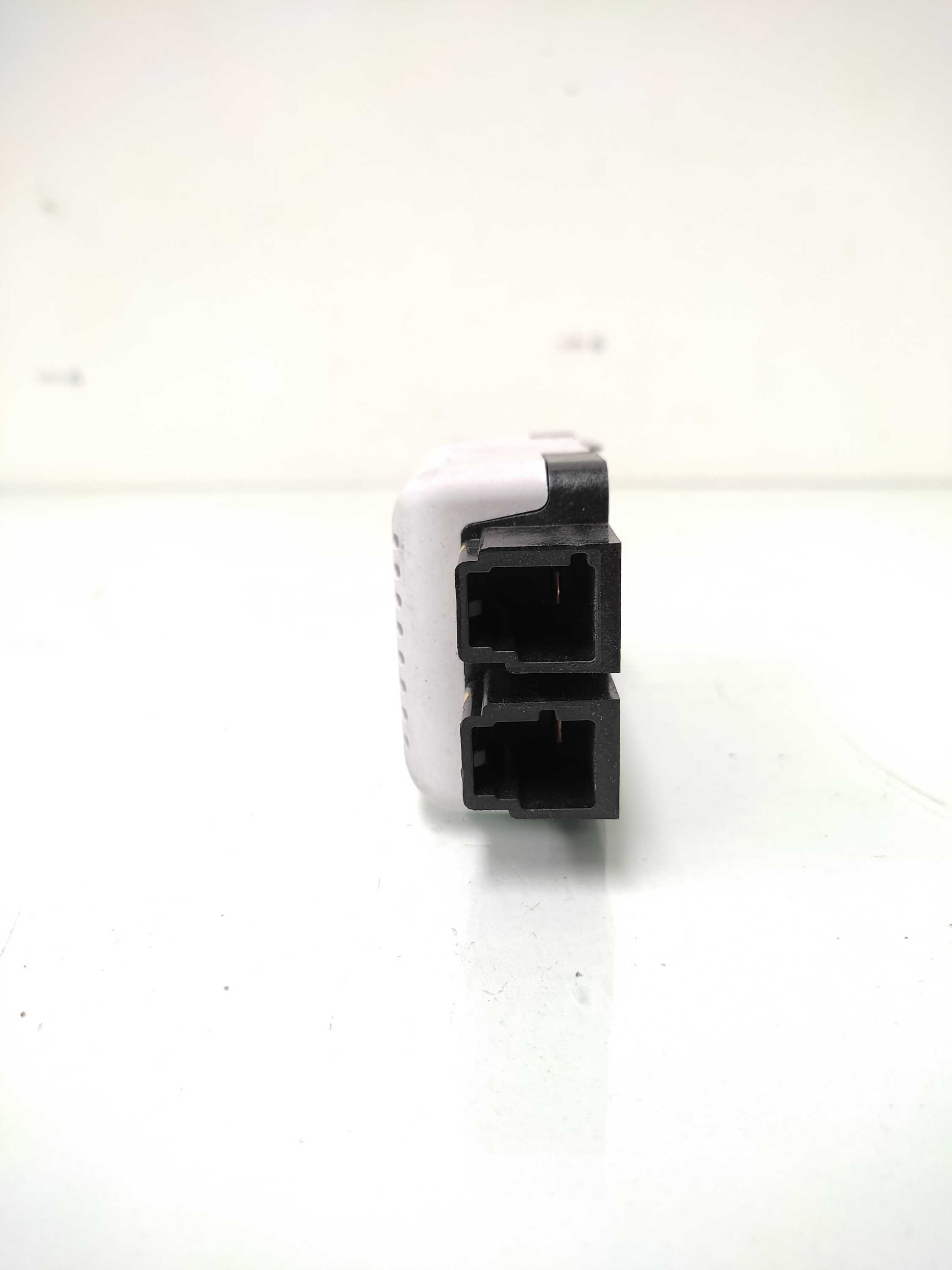 Modulo Amplificador De Antena Vw Golf Tsi 2015 N? 5q0035570 Misto 4