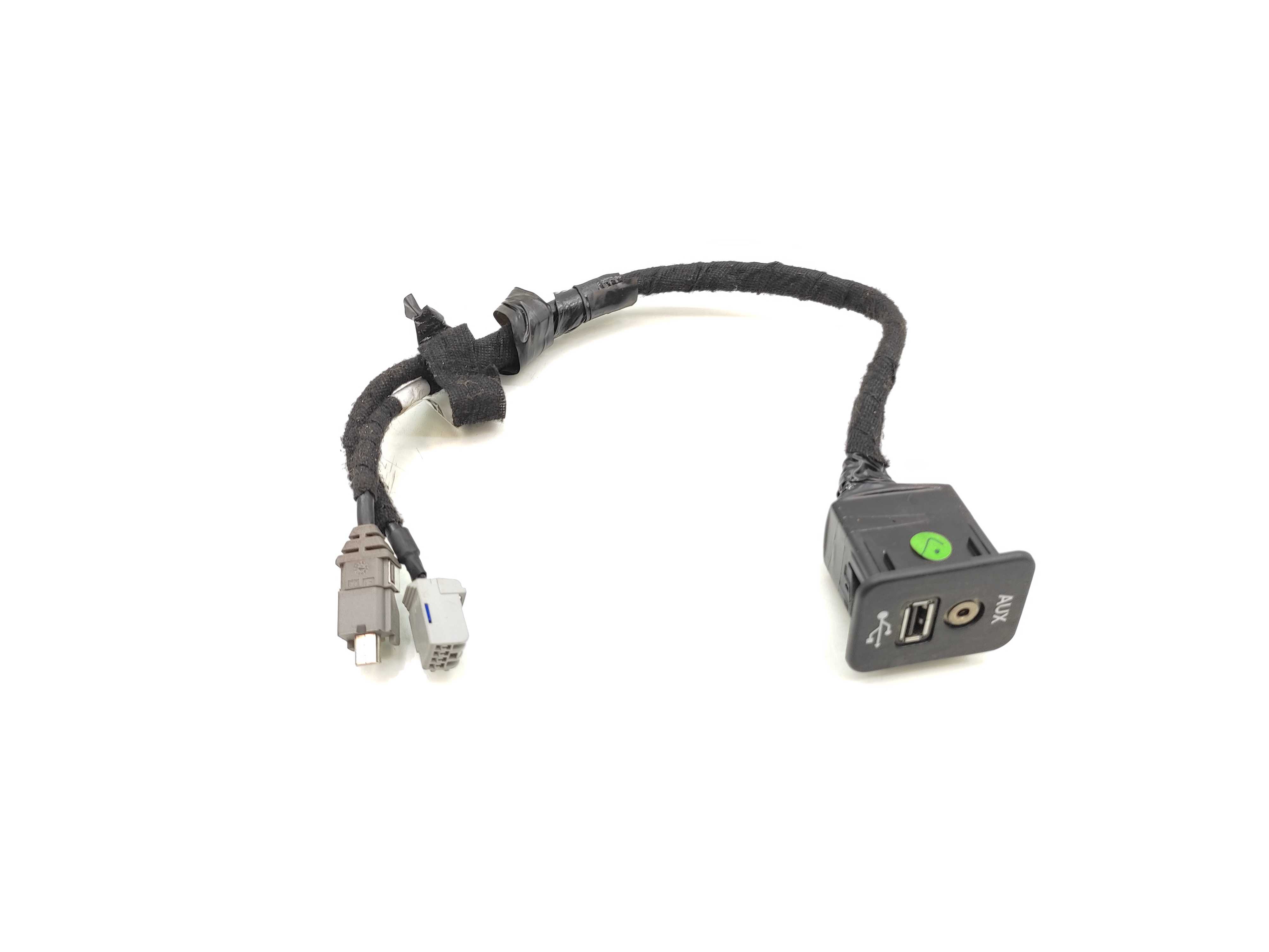 Entrada Auxiliar Usb Console Fiat Freemont 2012 2013 2014 1