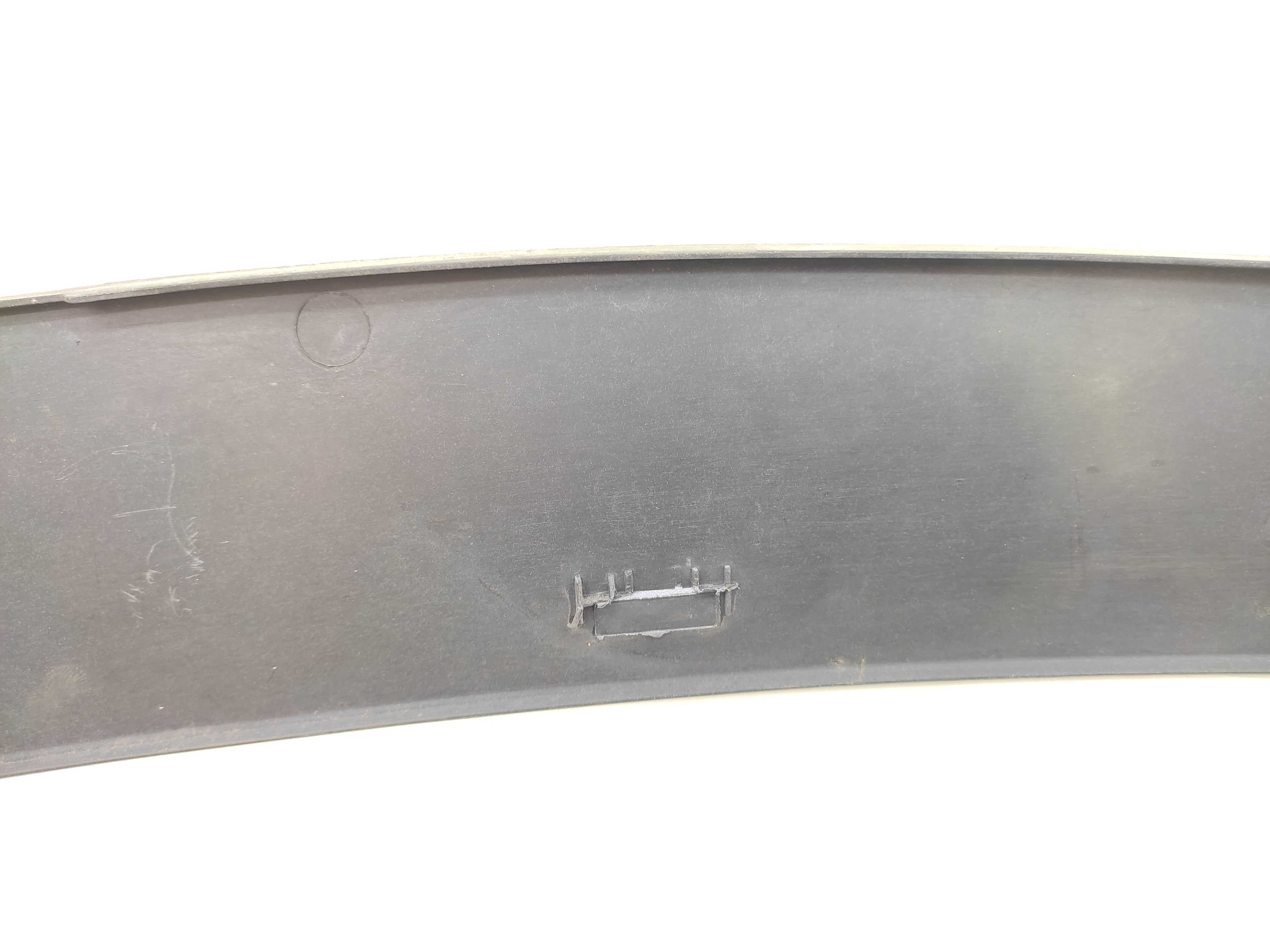 Moldura Grade Churrasqueira Gm Omega 2003 2004 2005 2006 Preto Plástico 4