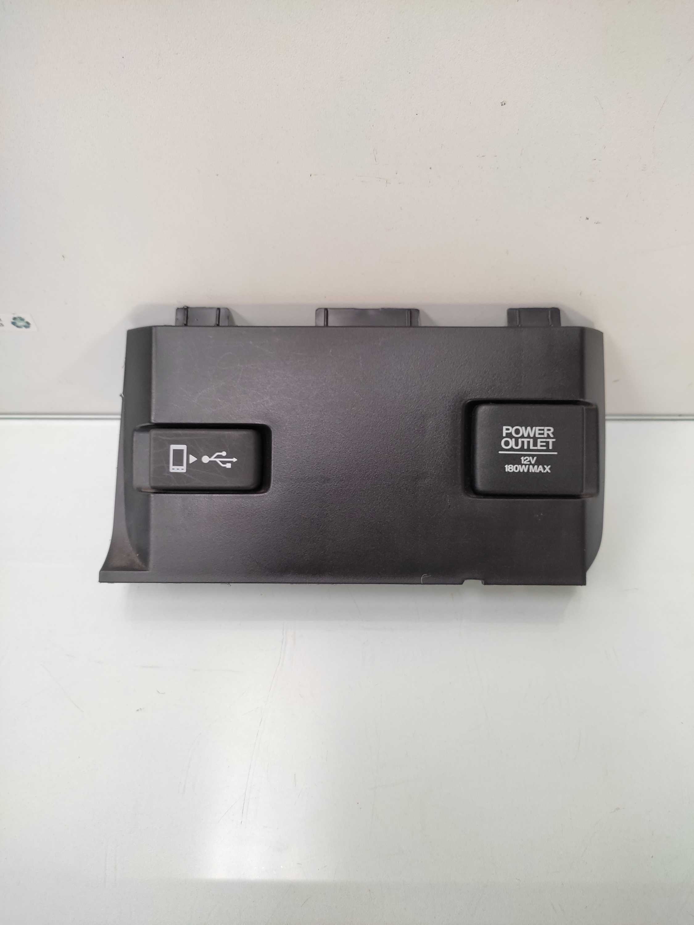 Tomada E Usb Do Console Honda Civic G10 2019 1