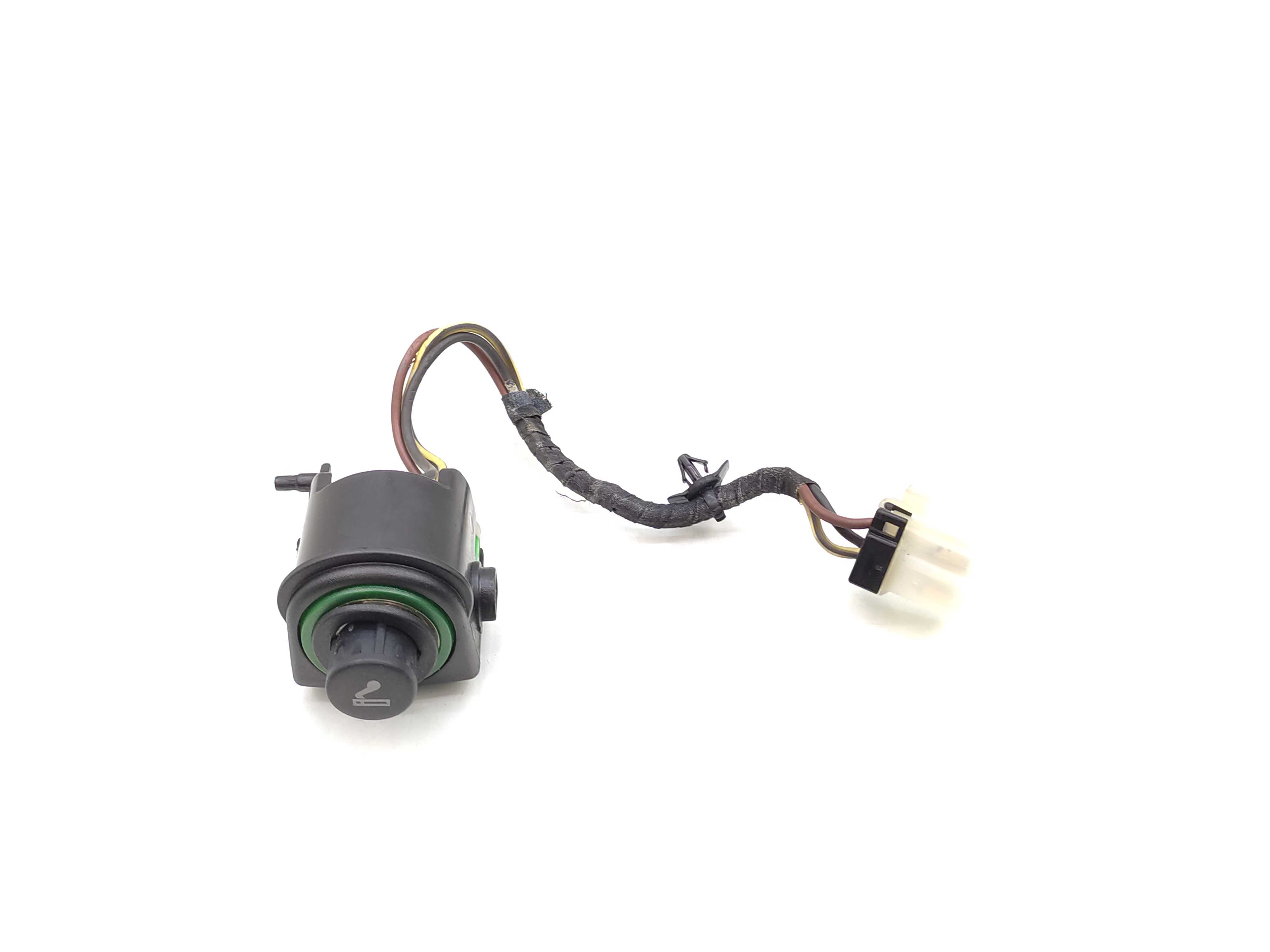 Tomada Acendedor Console Gm Omega Cd 2003 2004 2005 Preto 1