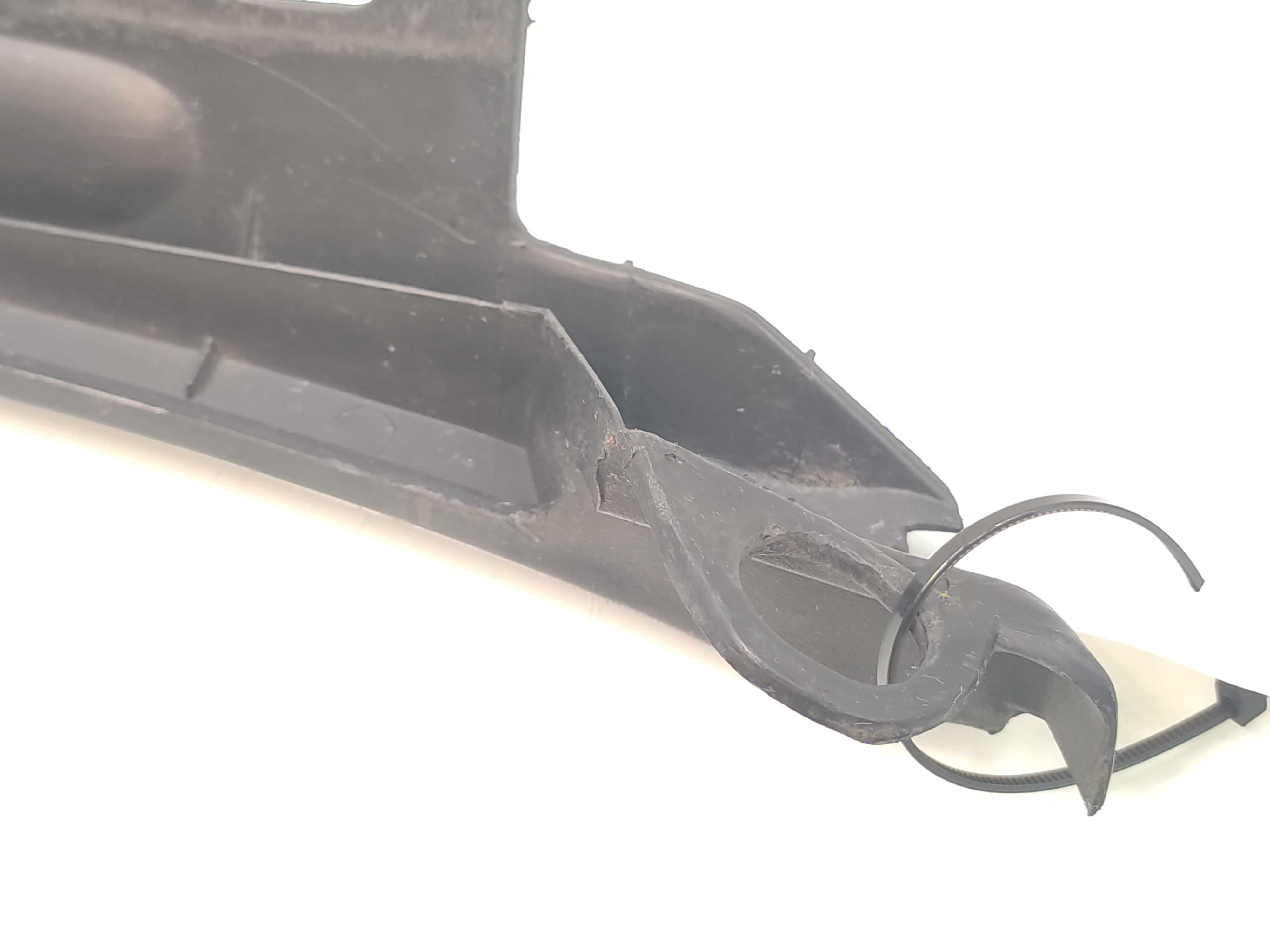Acabamento Externo Direito Parabrisa Fiat Palio 2002 2003 4