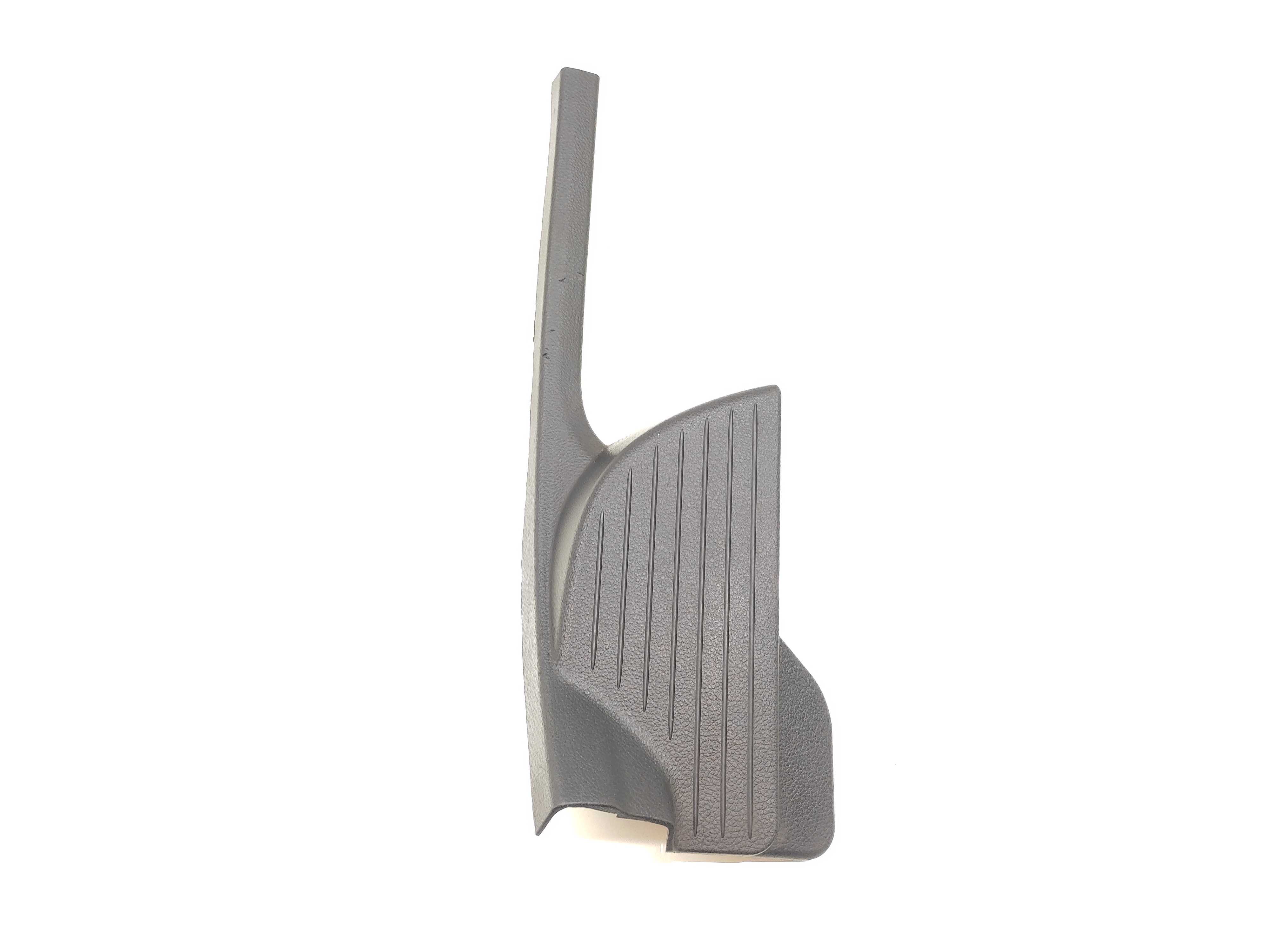 Soleira Traseira Esquerda Nissan Livina 2010 2011 2012 1
