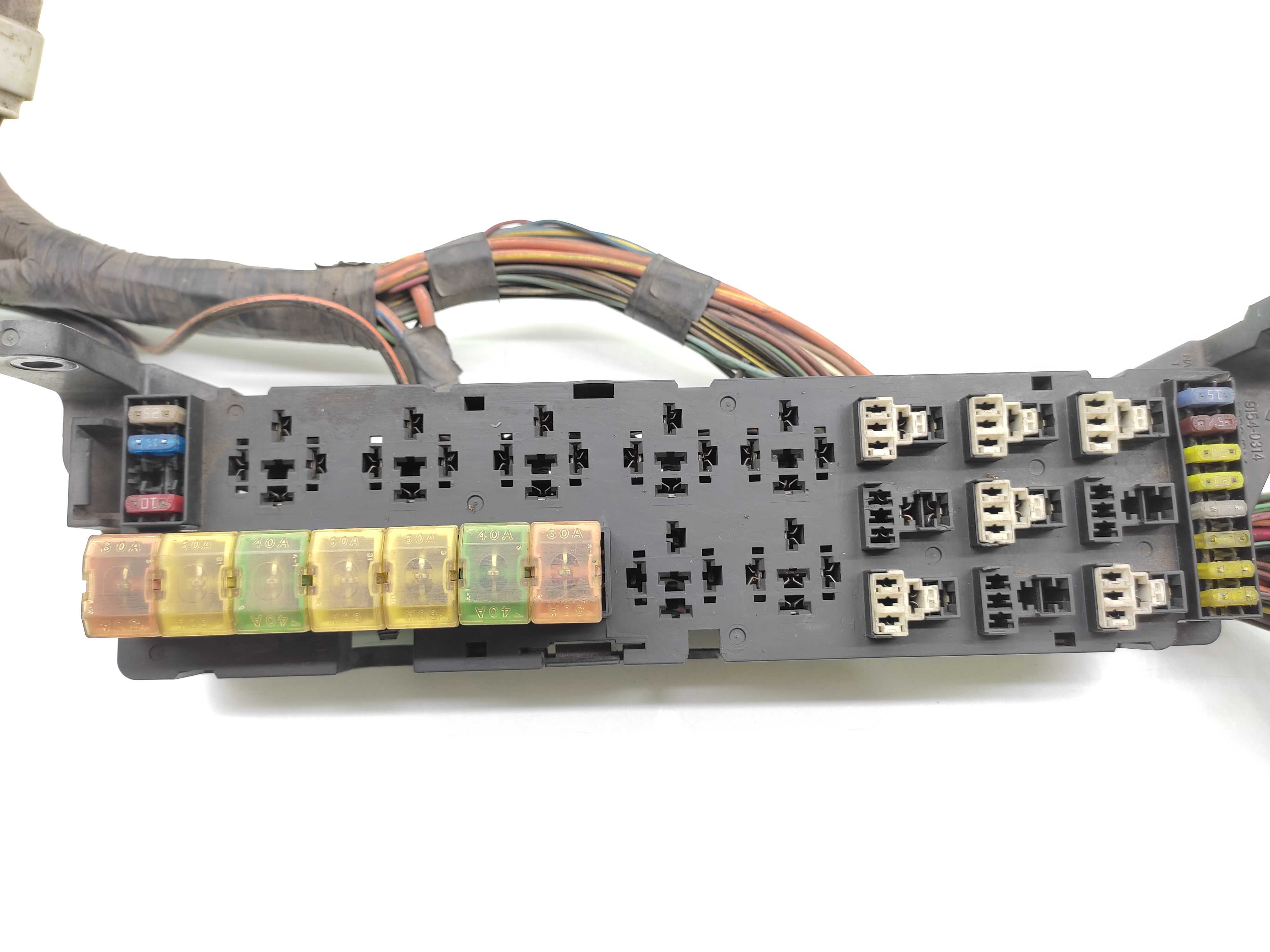 Caixa Fusível Externa Gm Omega Cd 3.6 V6 2004 2005 2006 2