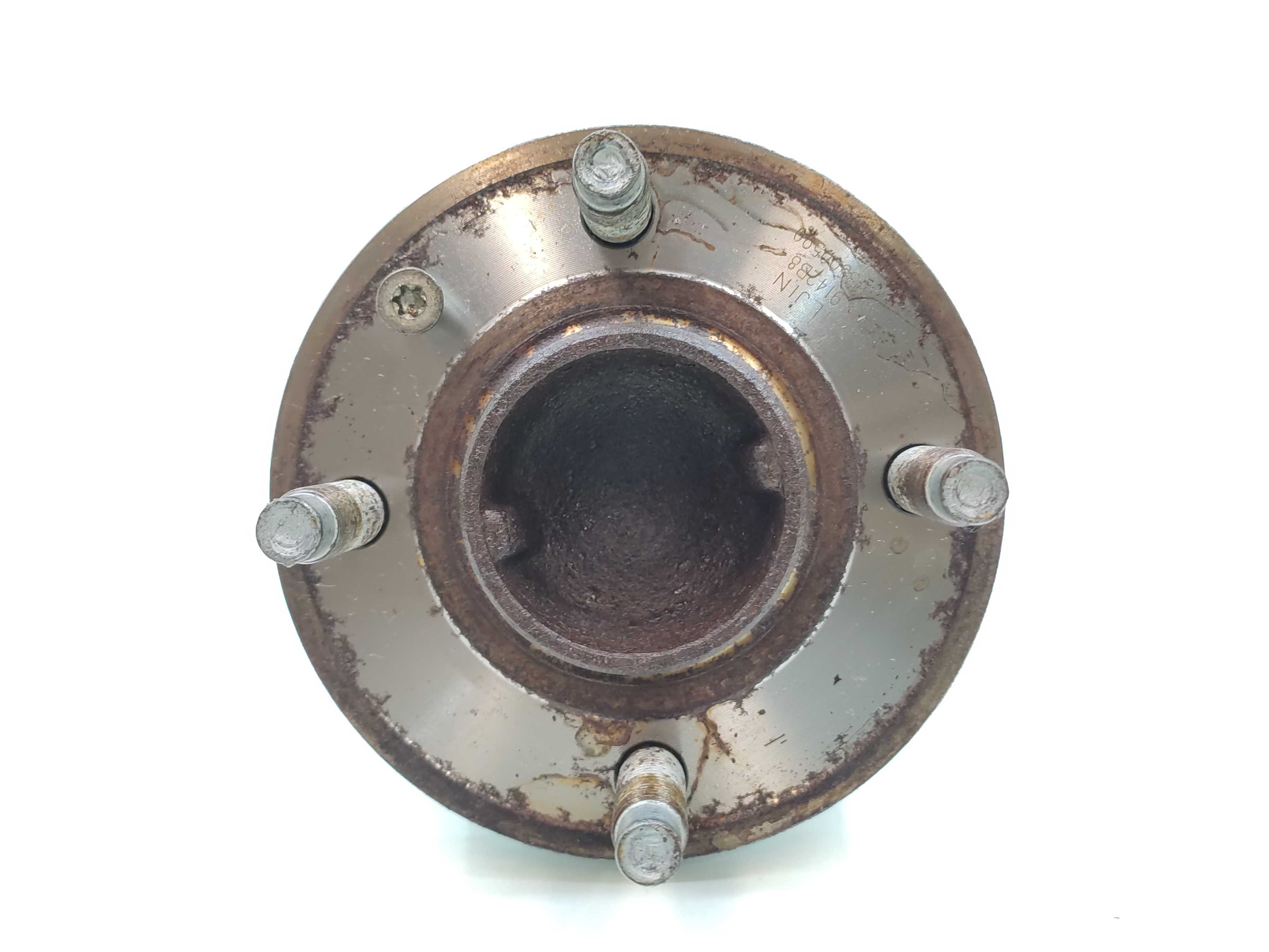 Cubo Roda Traseiro Esquerdo Gm Sonic 1.6 2012 2013 2014 3