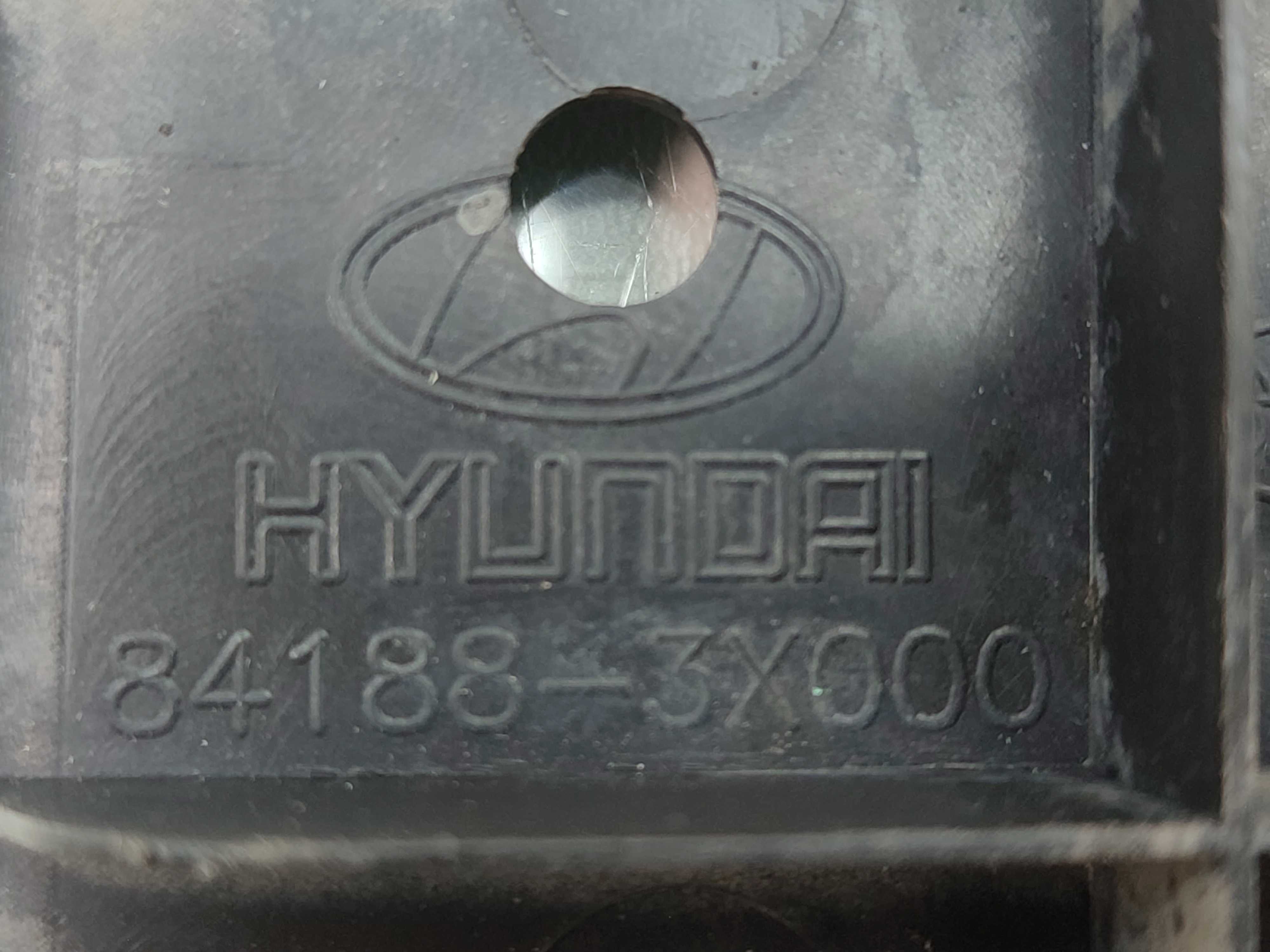 Defletor Direito Tanque Hyundai Veloster 2011 841883×000 5