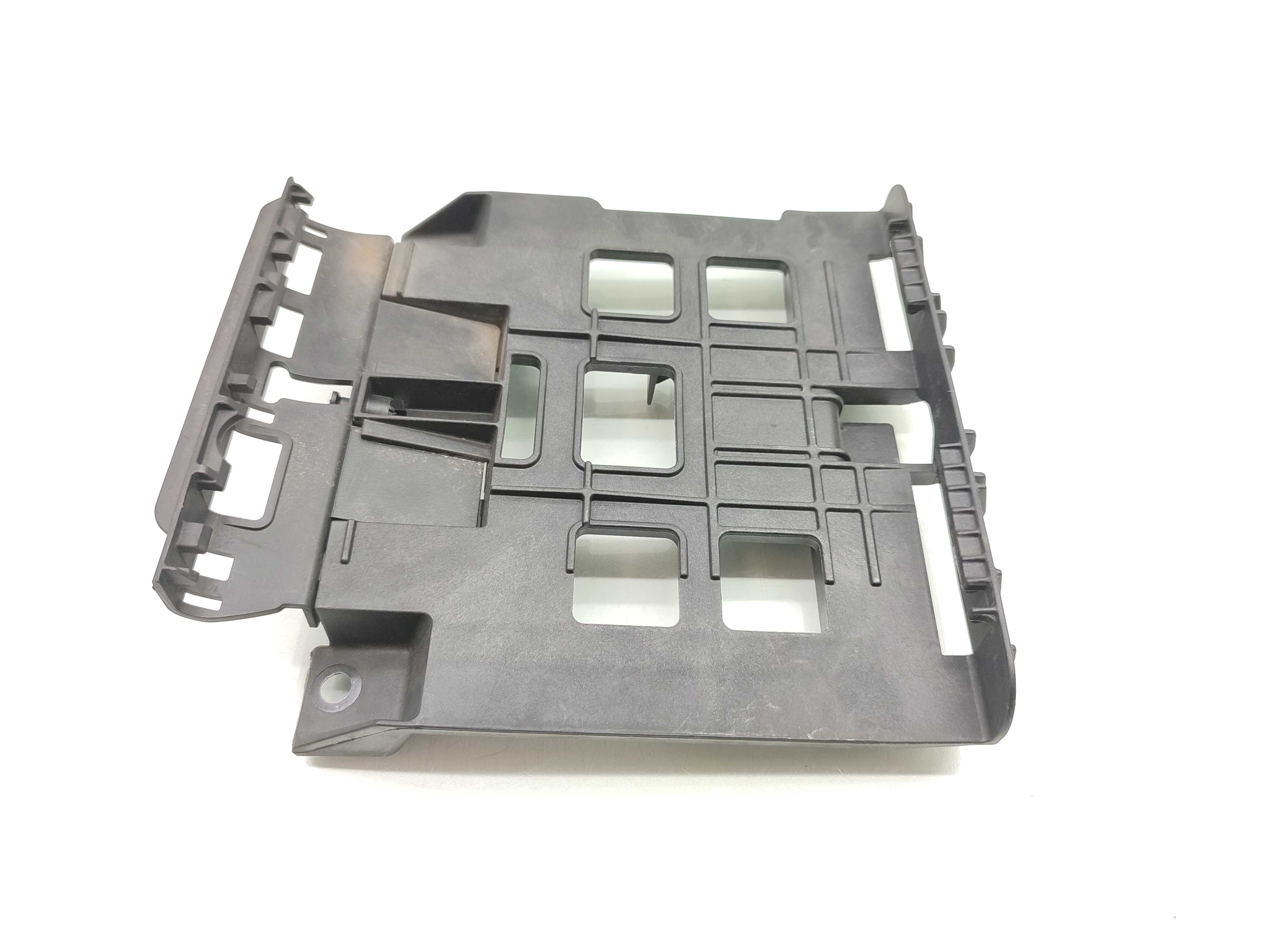 Suporte Módulo Injeção Vw Jetta 2.5 2011 2012 5k0906507 2