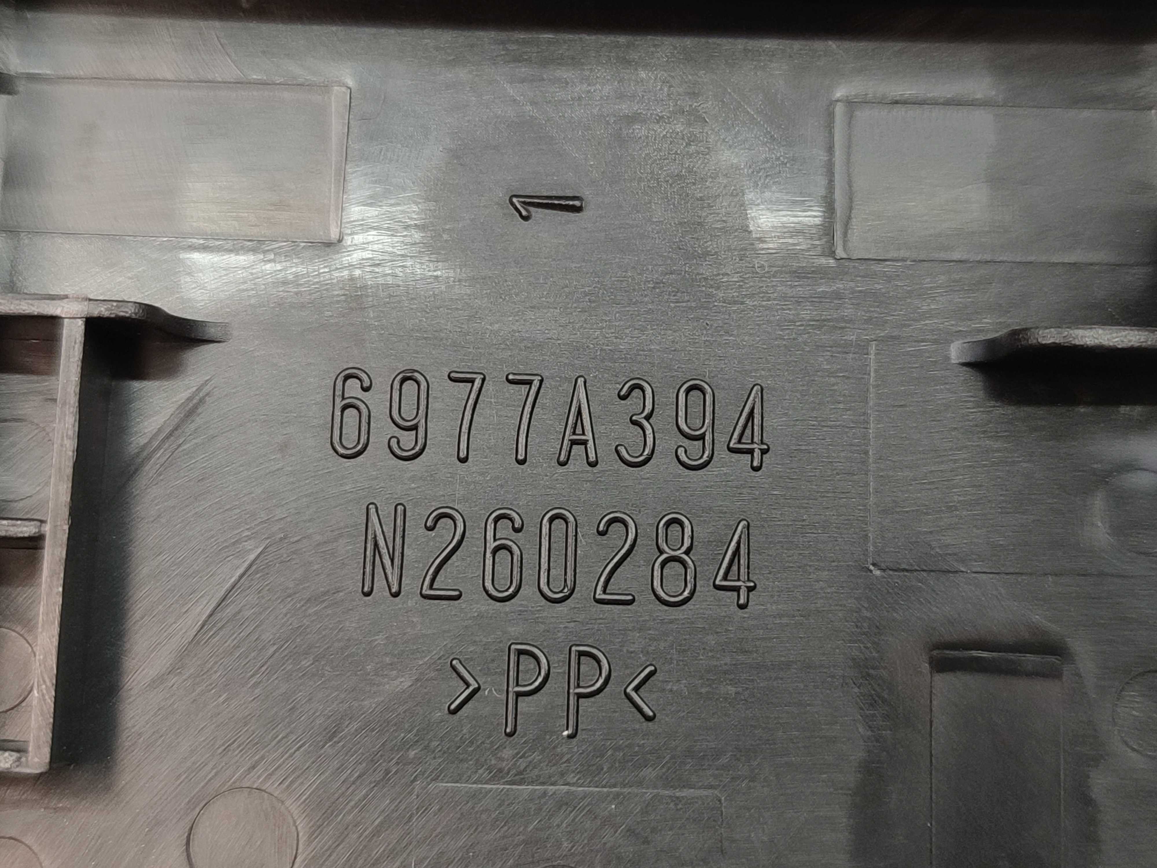 Acabamento Parte Frente Banco Direito Mitsubishi Lancer 2014 3