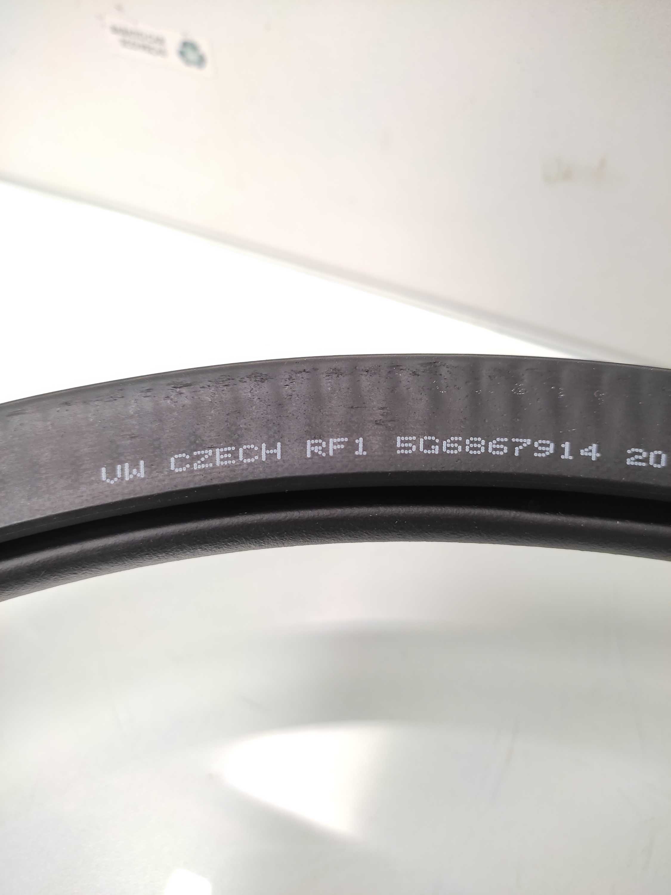 Borracha Vedação Porta Traseira Direita Vw Golf Tsi 2015 7