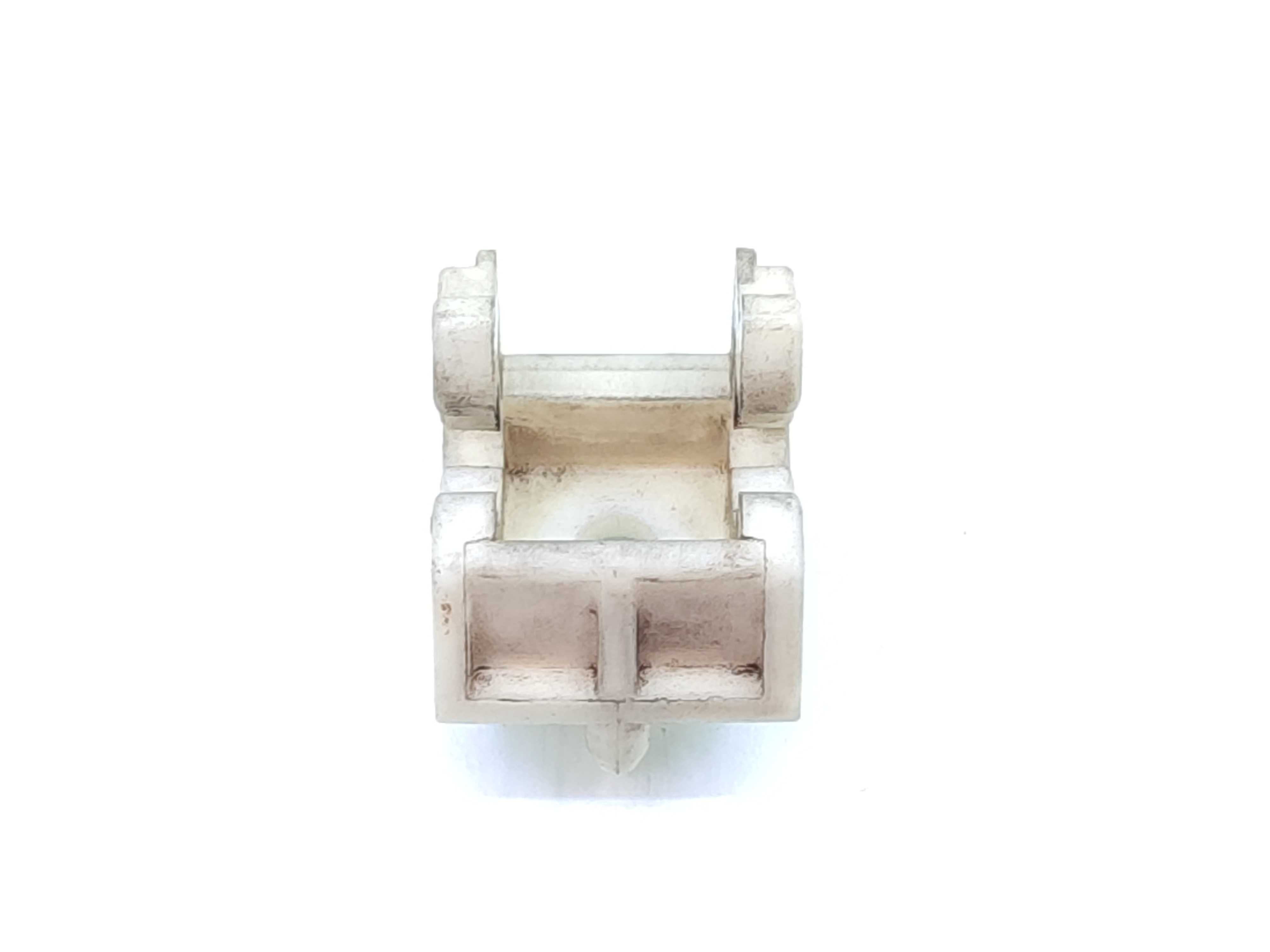 Base Fixação Braço Capô Hyundai Veloster 2011 2012 2013 2014 2