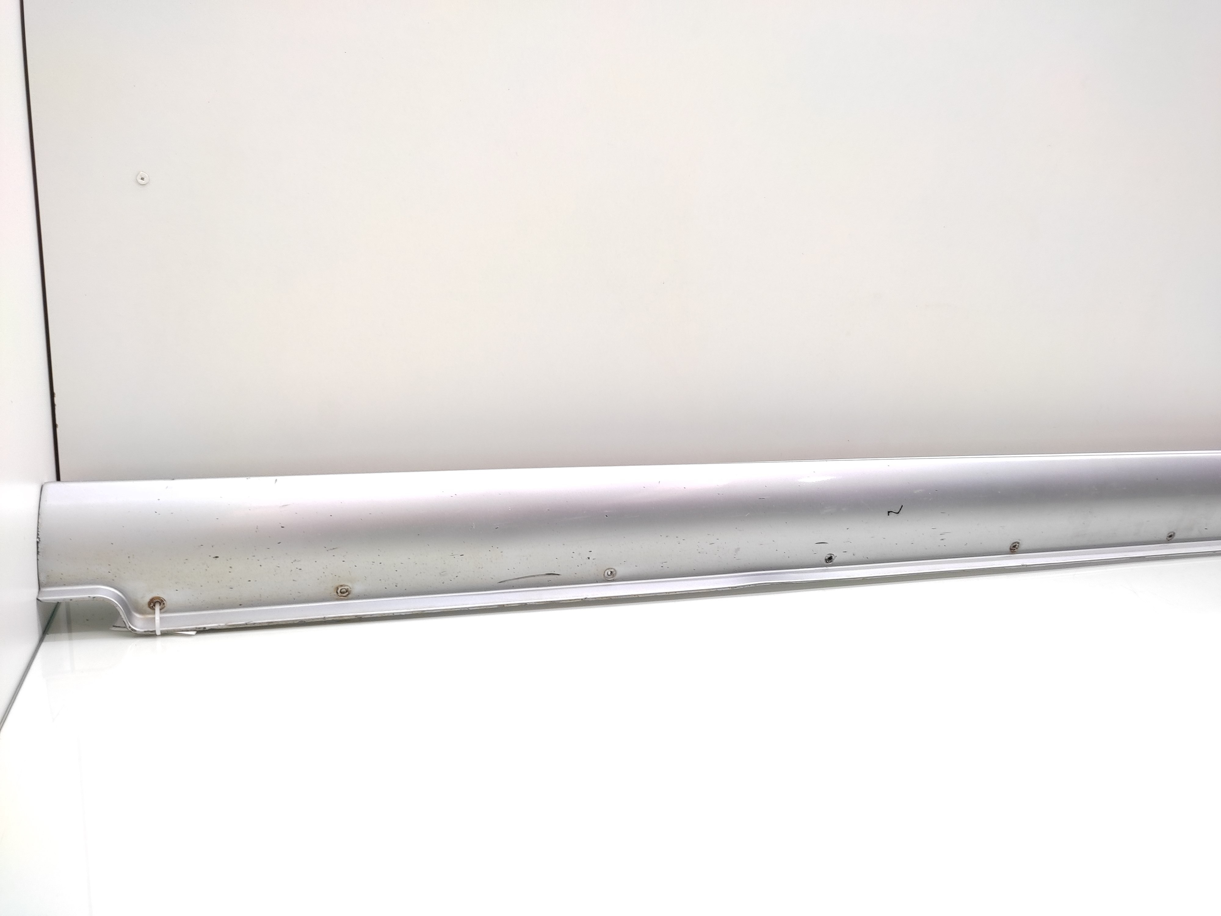 Spoiler Lateral Esquerdo Kia Carnival 2007 2008 2009 Prata Prata 3