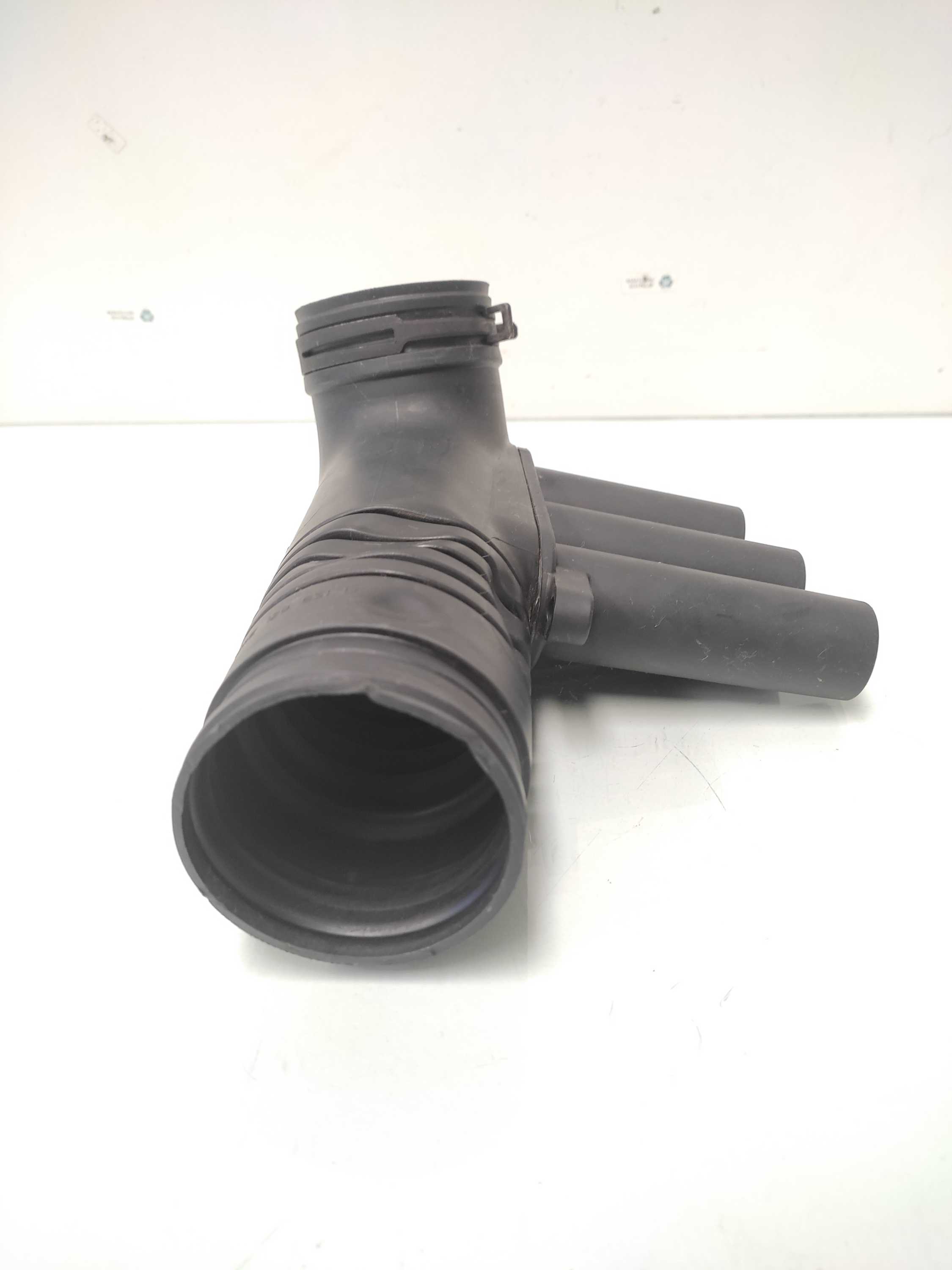 Duto Do Filtro De Ar Vw Golf 1.4 Tsi 2015 N? 04e129651d 2